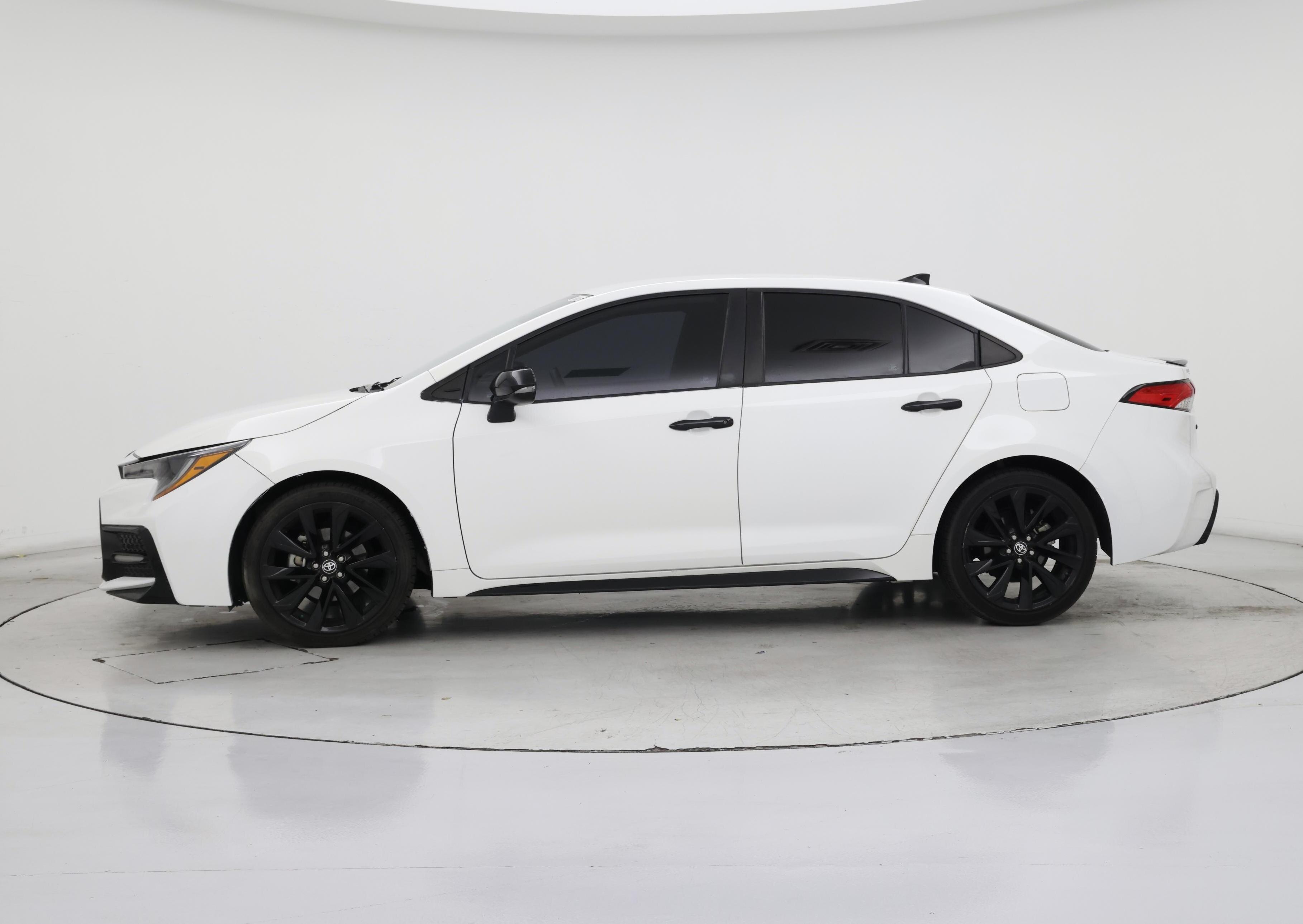 Thumbnail: 2021 Toyota Corolla - 3