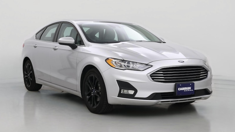 2019 Ford Fusion SE Hero Image