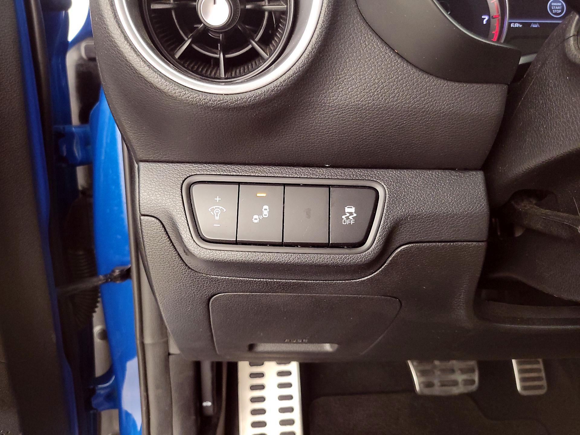 Thumbnail: 2023 Kia Forte - 13