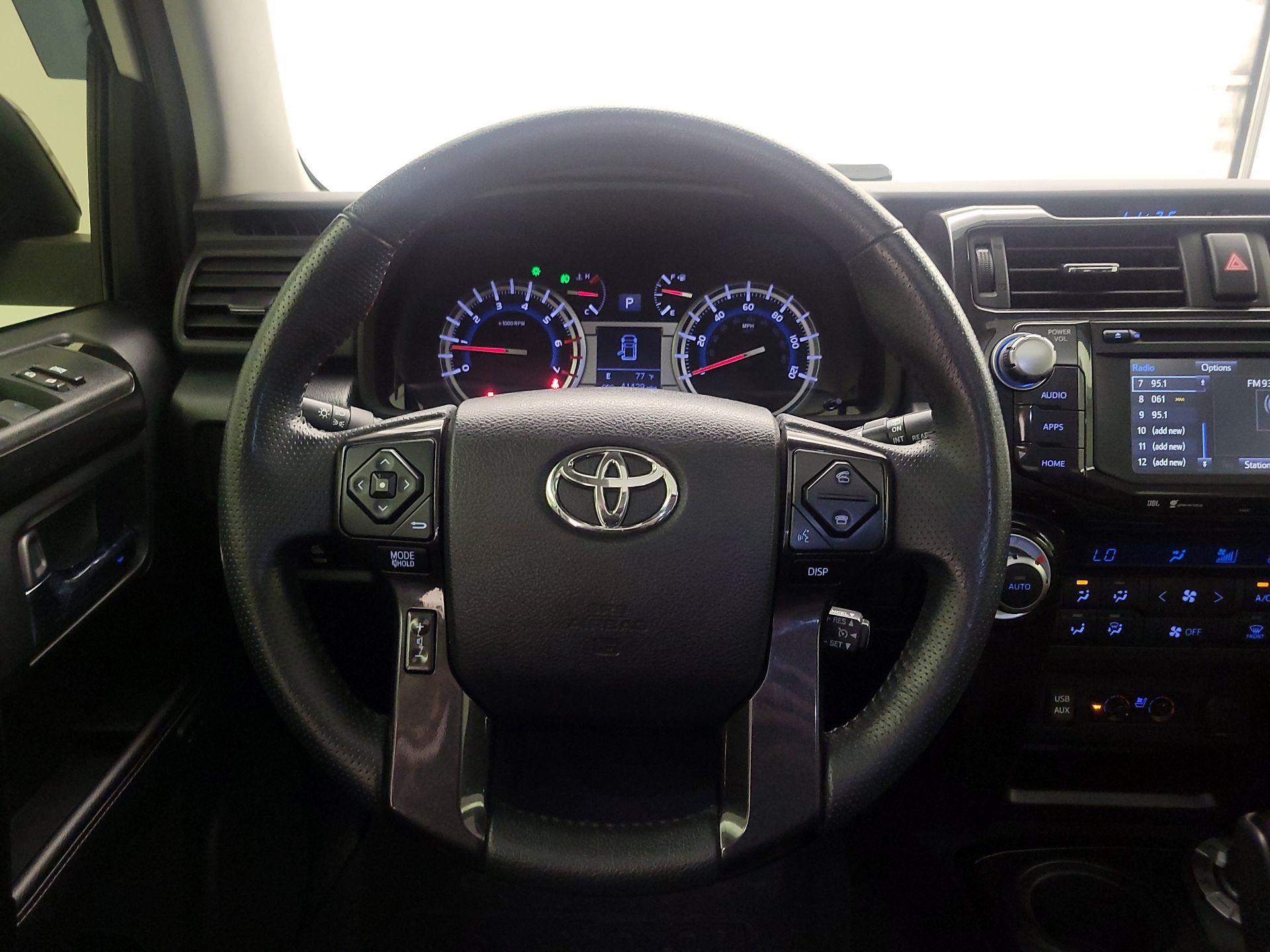 Thumbnail: 2019 Toyota 4Runner - 10