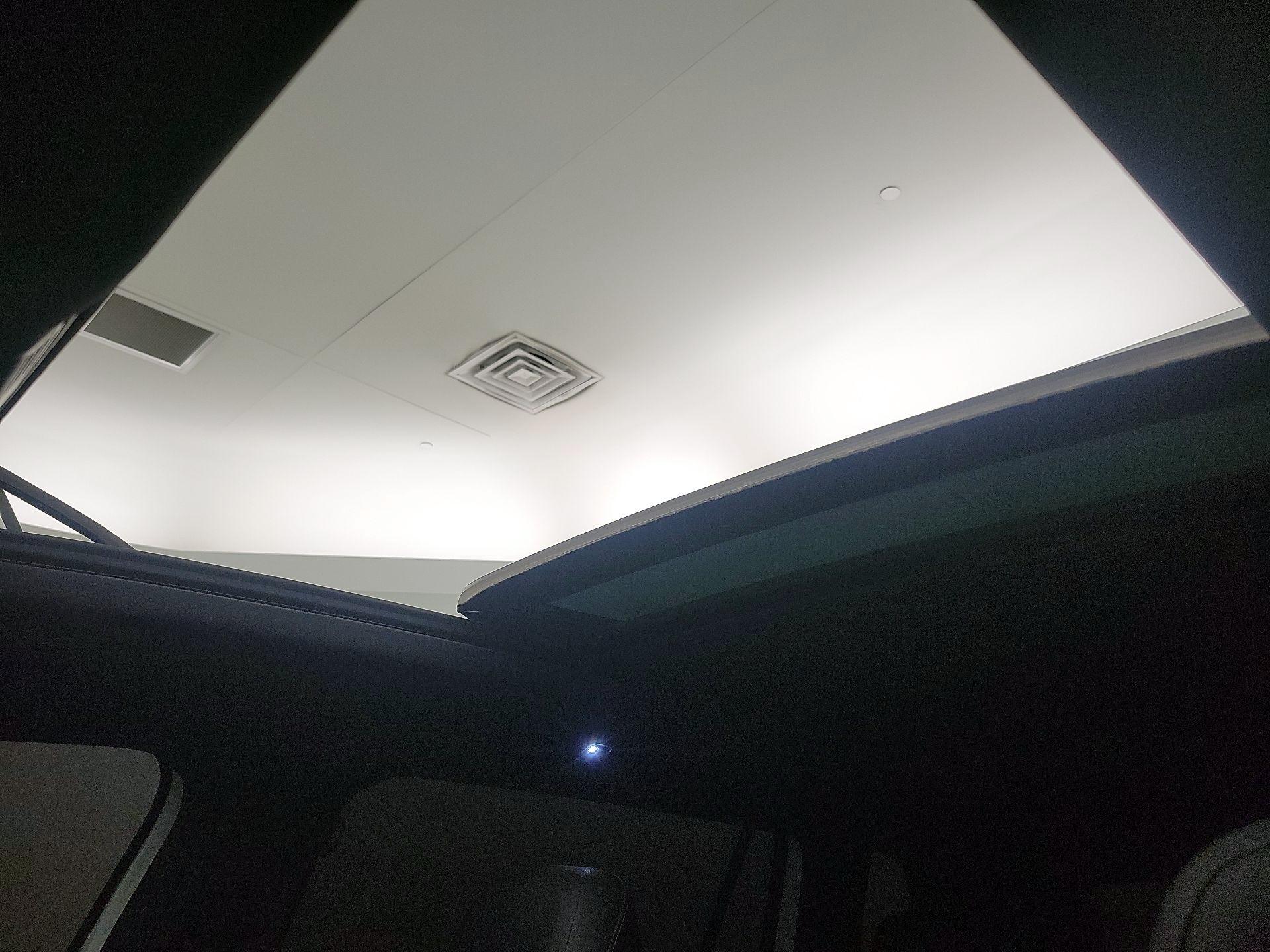 Thumbnail: 2020 Volkswagen Tiguan - 19