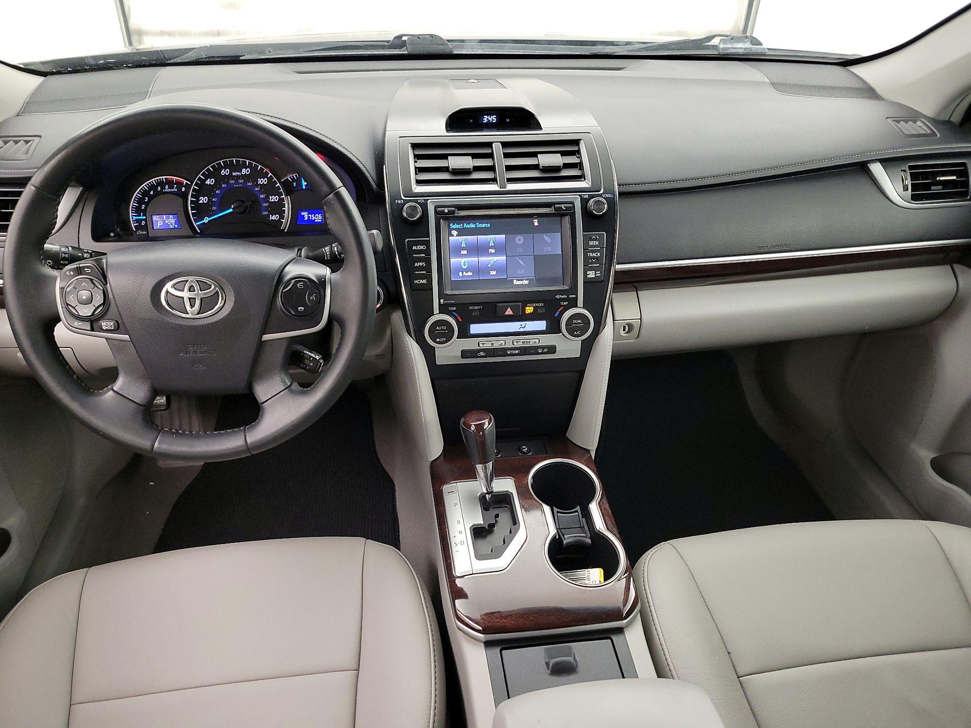 Thumbnail: 2014 Toyota Camry - 9