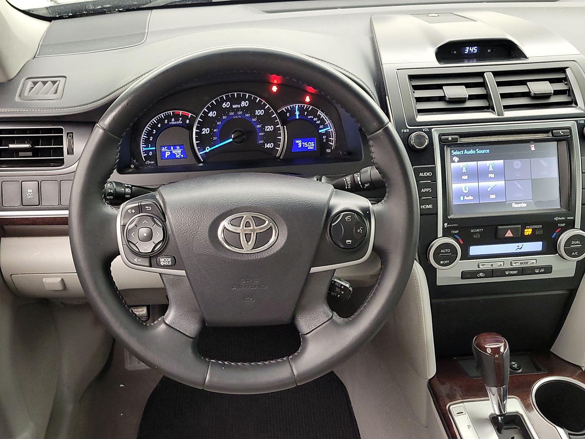 Thumbnail: 2014 Toyota Camry - 10