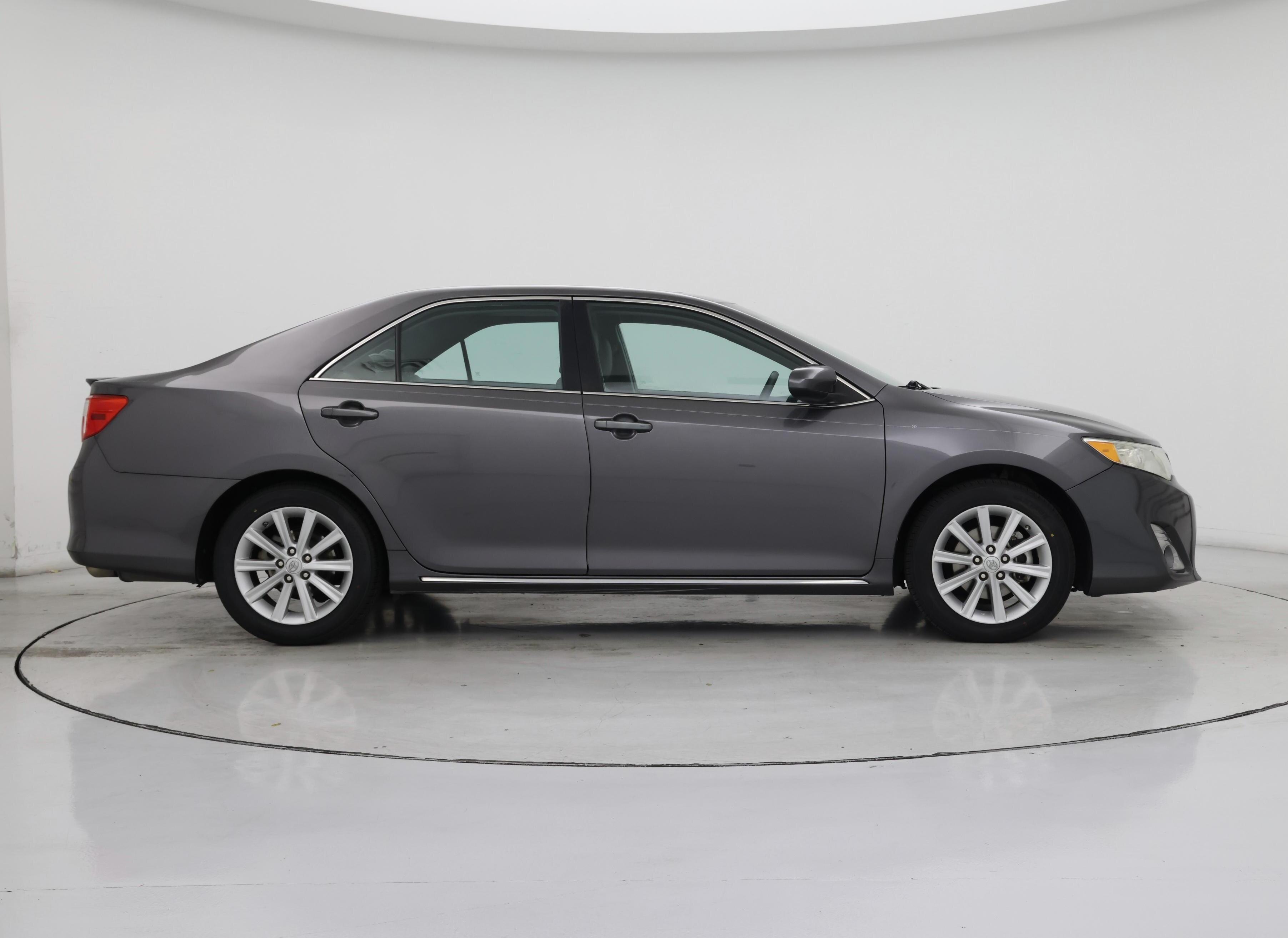 Thumbnail: 2014 Toyota Camry - 7