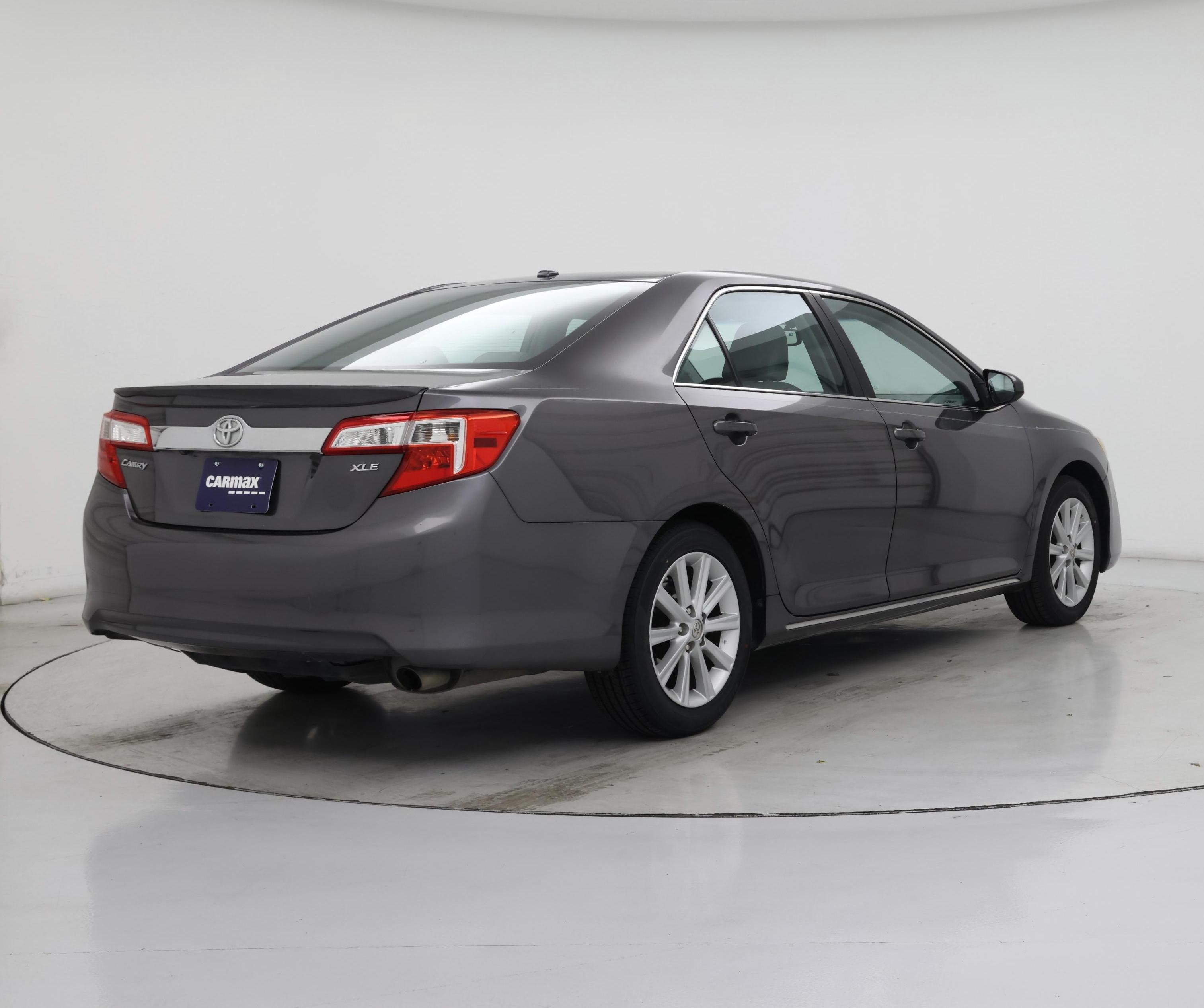 Thumbnail: 2014 Toyota Camry - 8