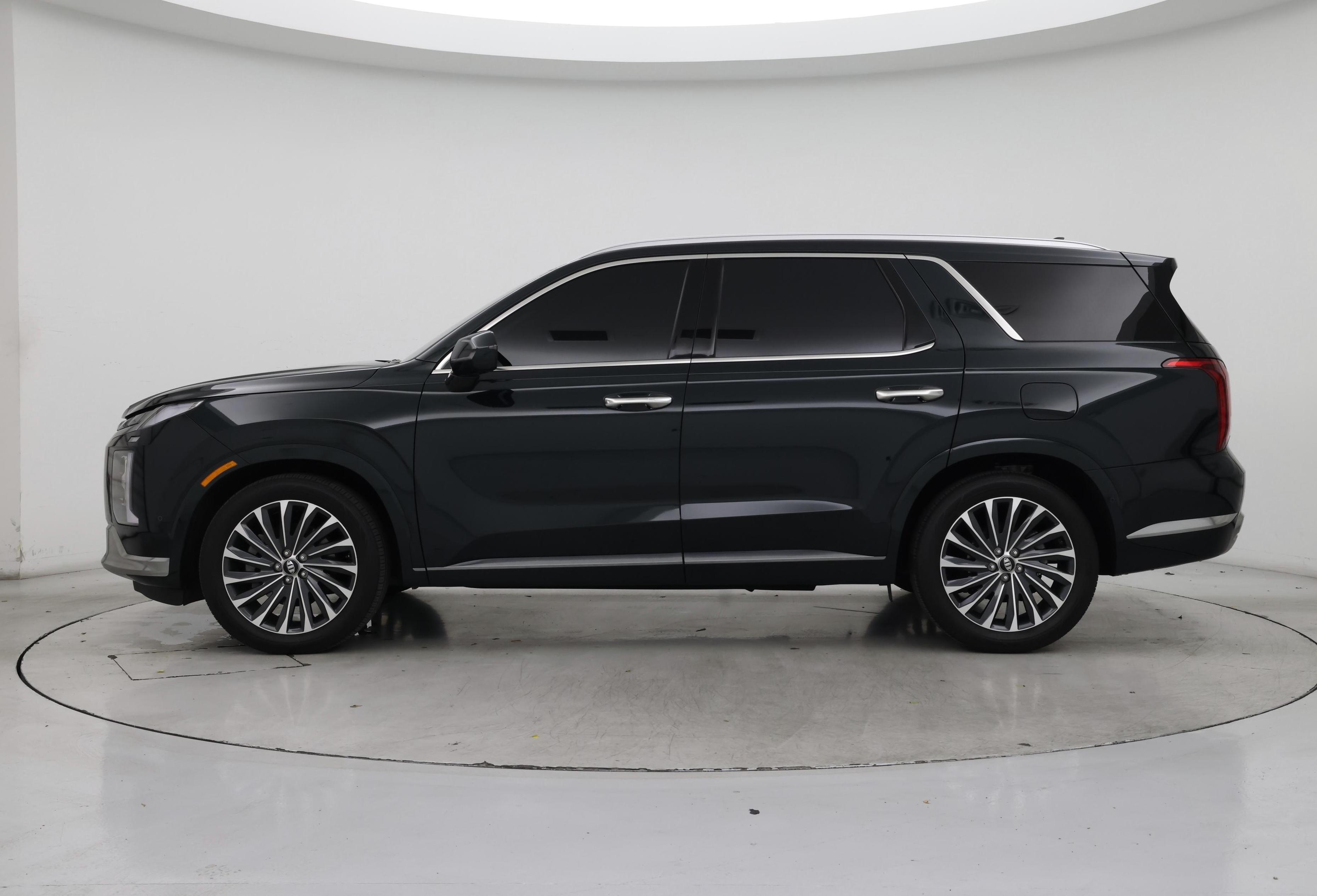 Thumbnail: 2023 Hyundai Palisade - 3