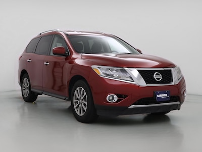 Red 2015 Nissan Pathfinder SV