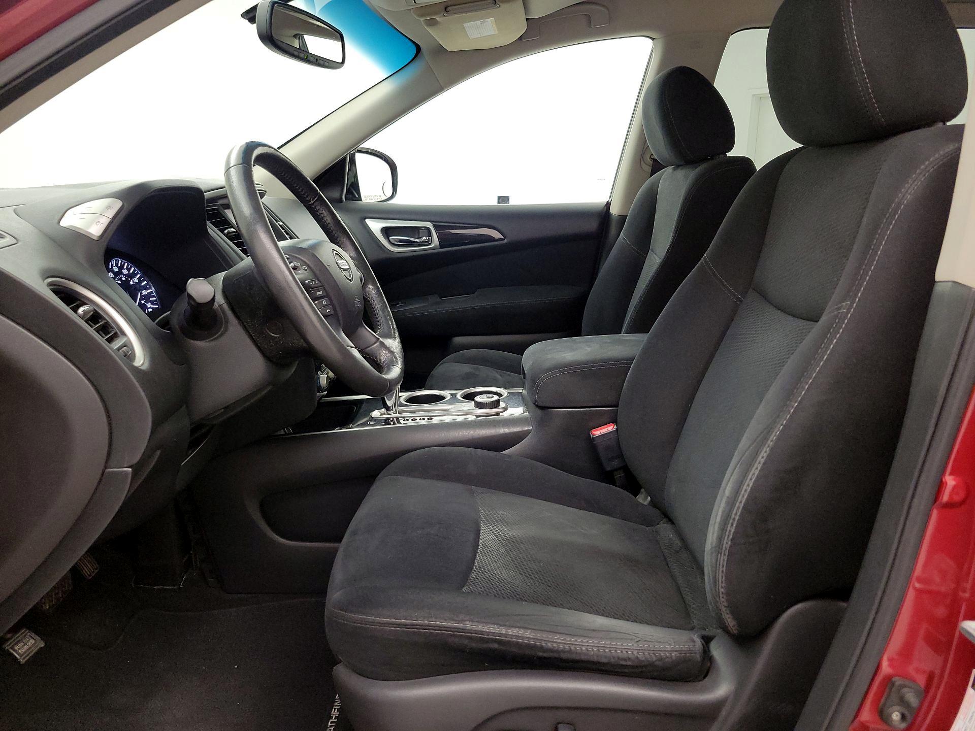 Thumbnail: 2015 Nissan Pathfinder - 11