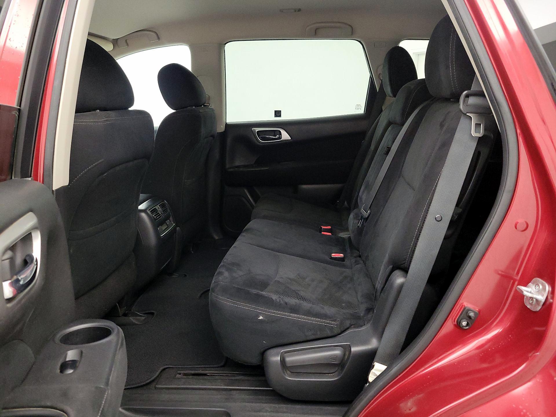 Thumbnail: 2015 Nissan Pathfinder - 19