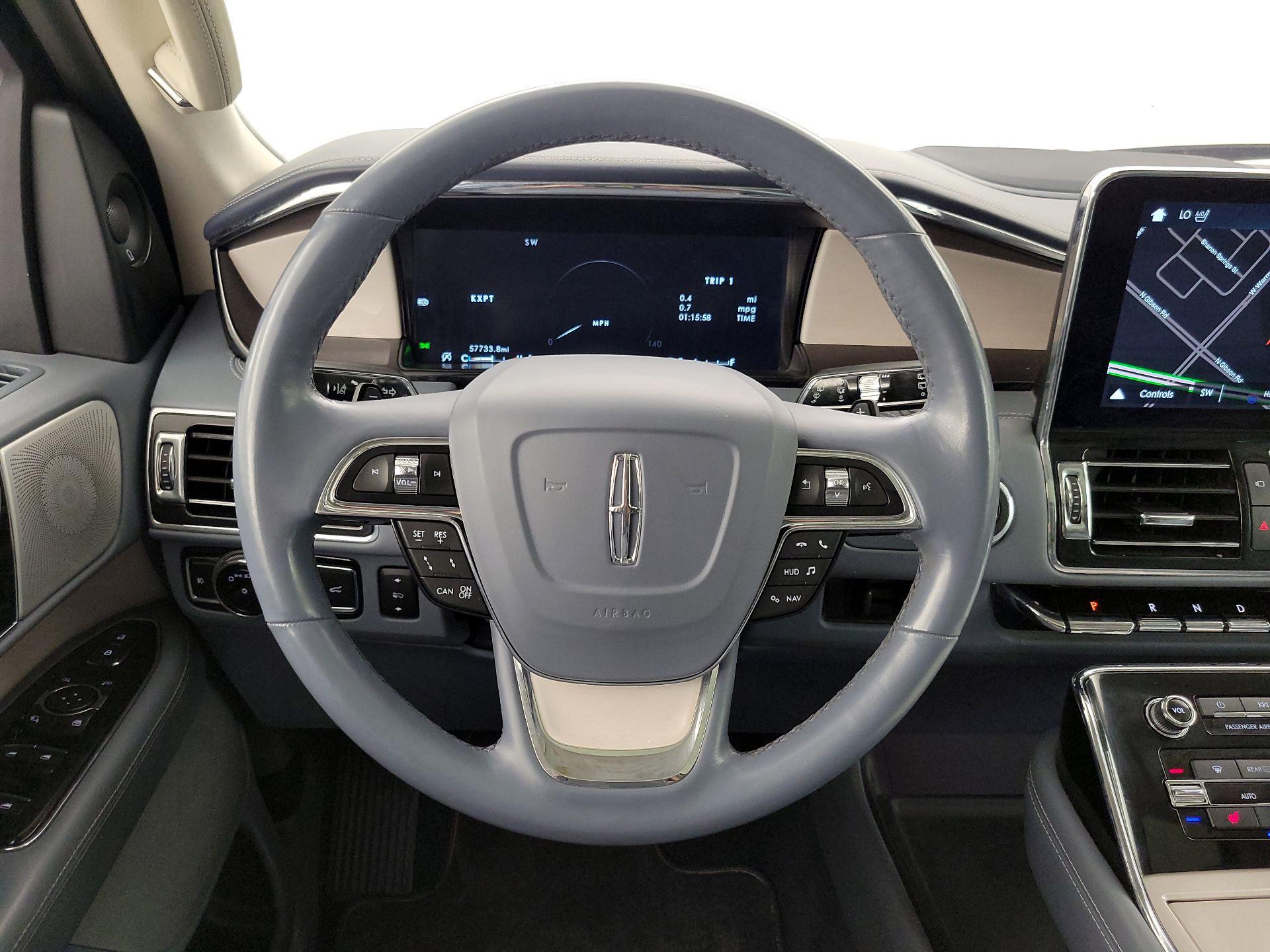 Thumbnail: 2019 Lincoln Navigator - 10