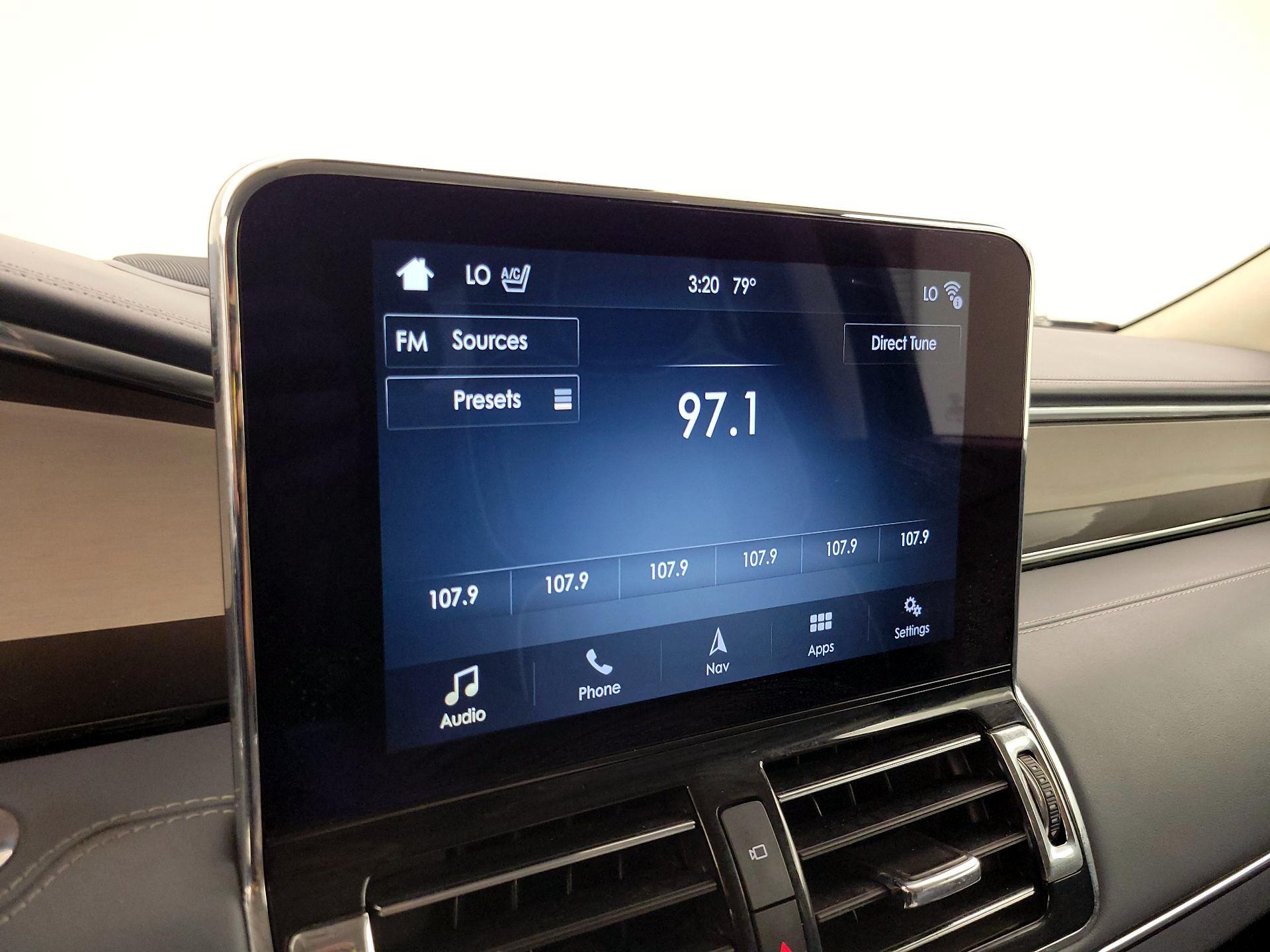 Thumbnail: 2019 Lincoln Navigator - 16