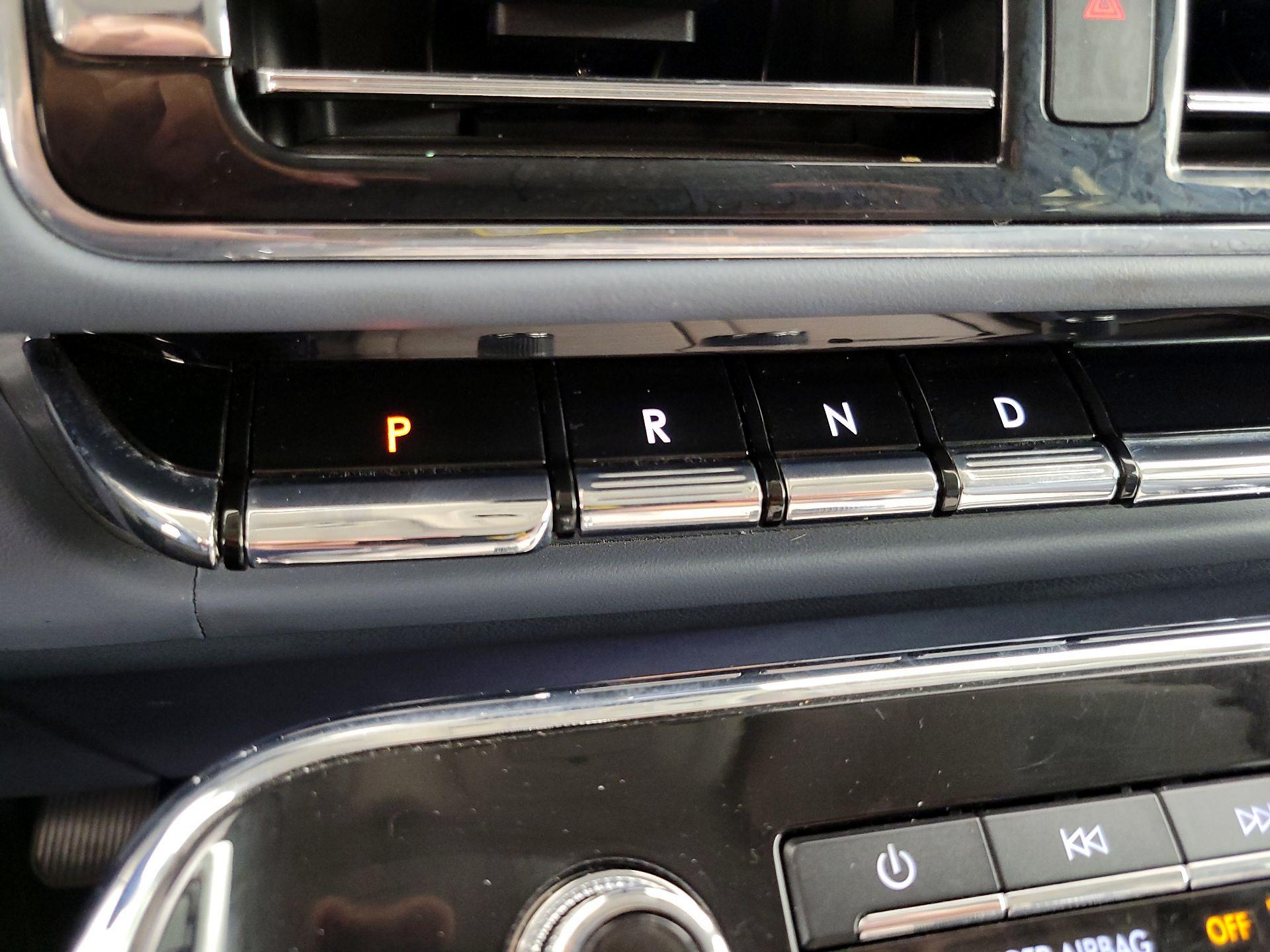 Thumbnail: 2019 Lincoln Navigator - 18