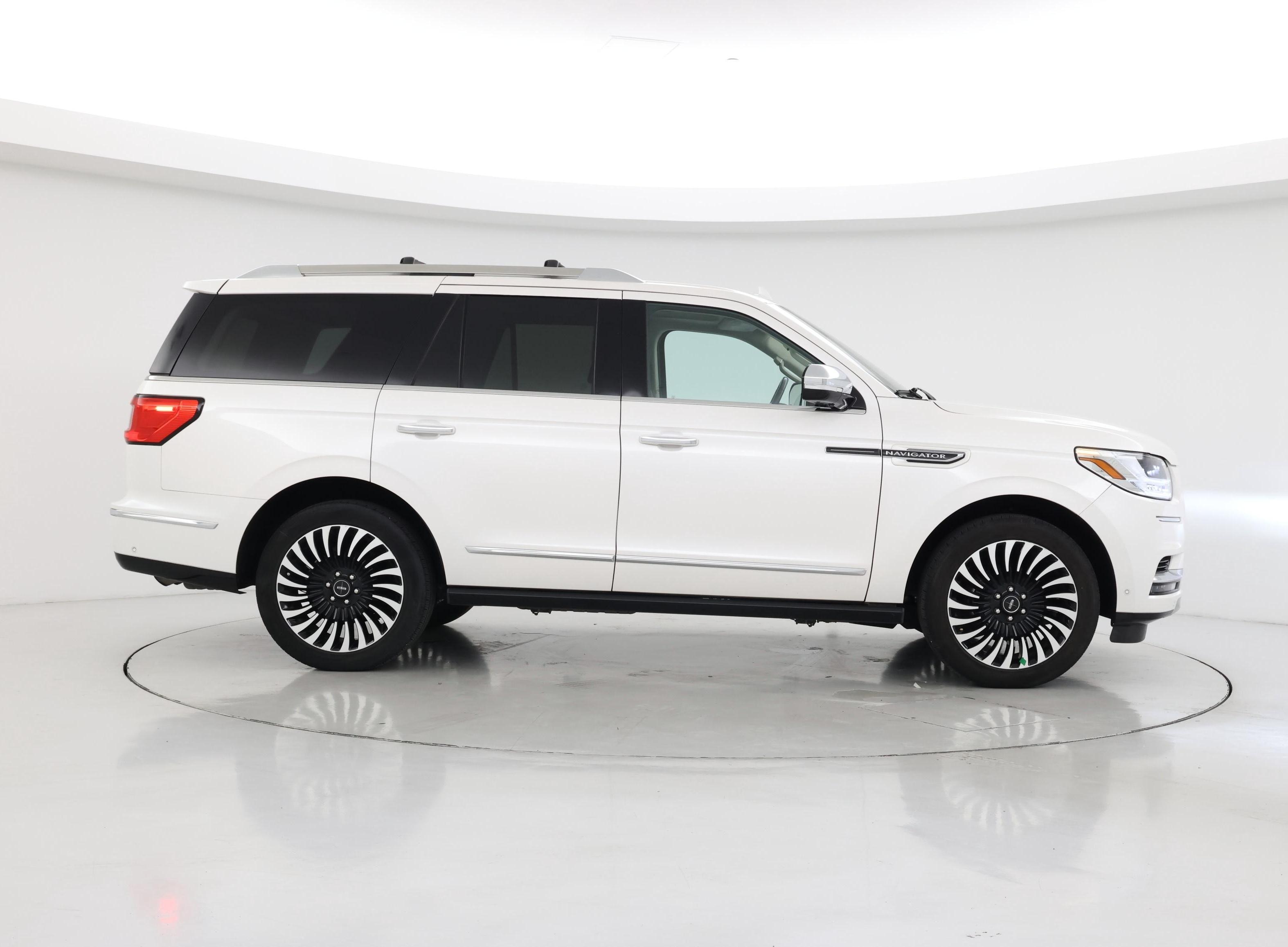 Thumbnail: 2019 Lincoln Navigator - 7