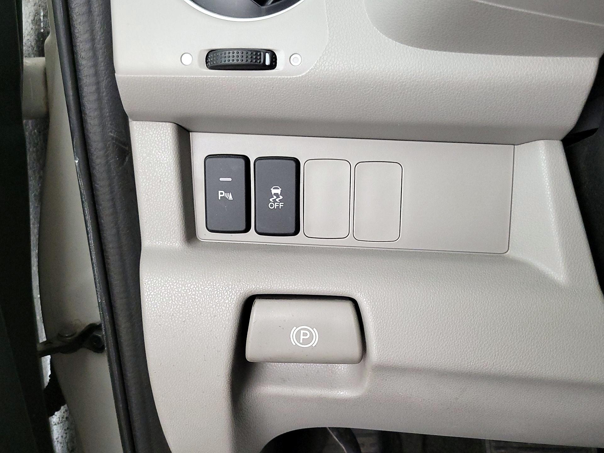Thumbnail: 2015 Honda Pilot - 13