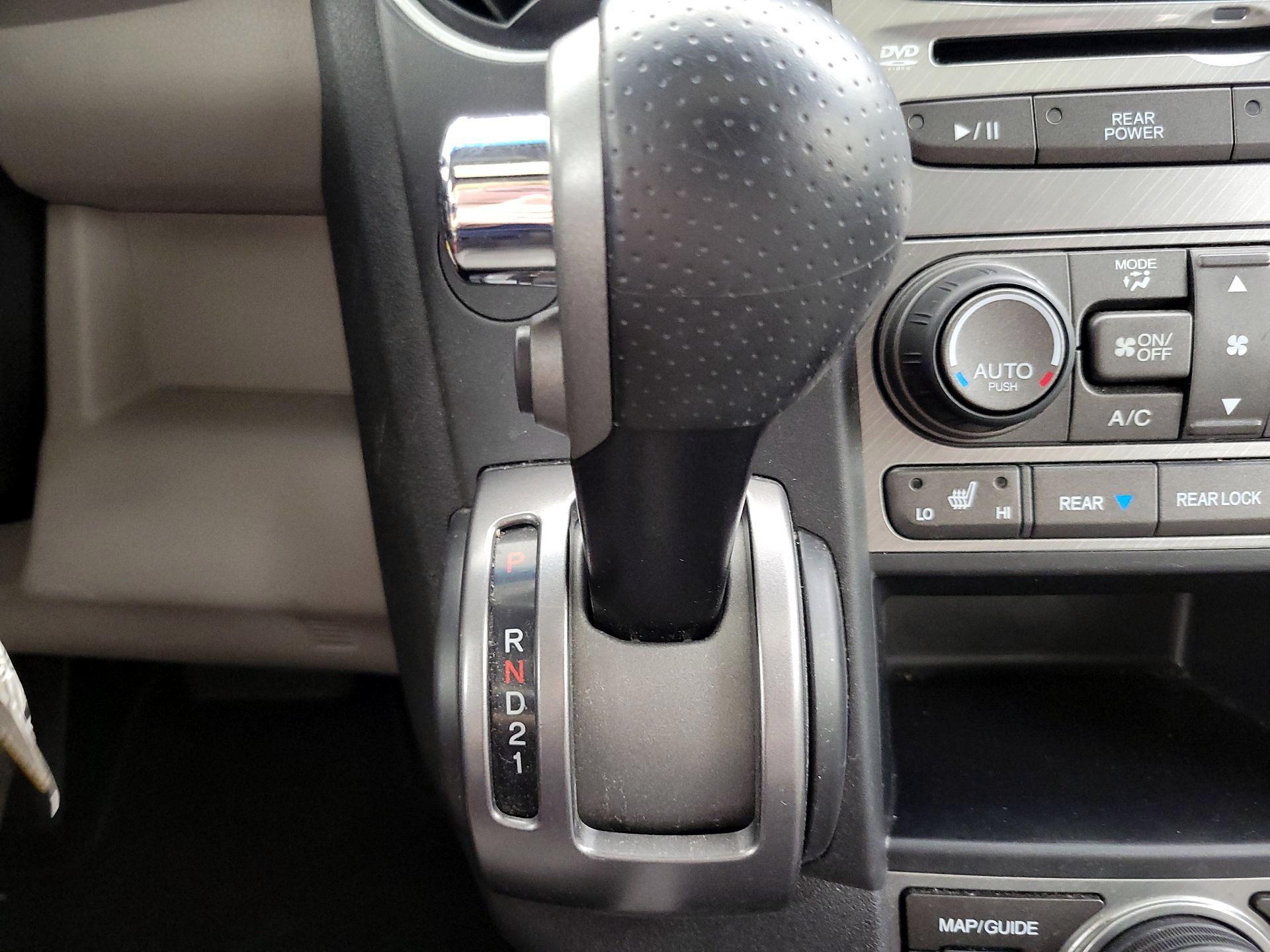 Thumbnail: 2015 Honda Pilot - 17