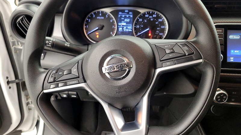 2018 Nissan Kicks S 10