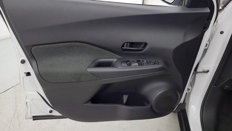 2018 Nissan Kicks S 12