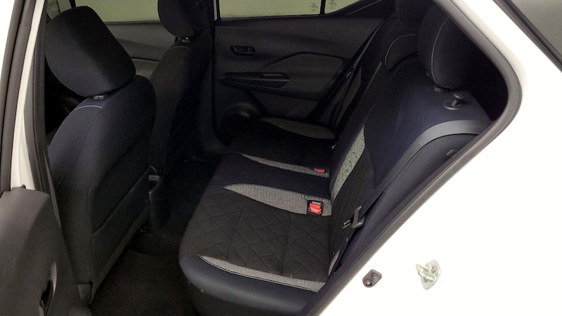 2018 Nissan Kicks S 19
