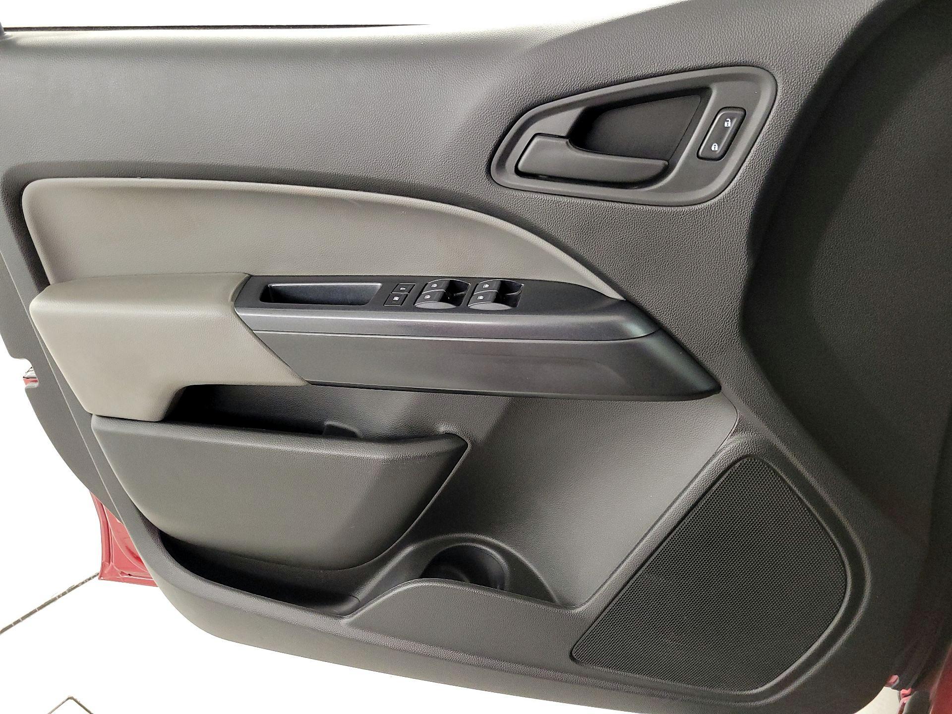 Thumbnail: 2021 Chevrolet Colorado - 12