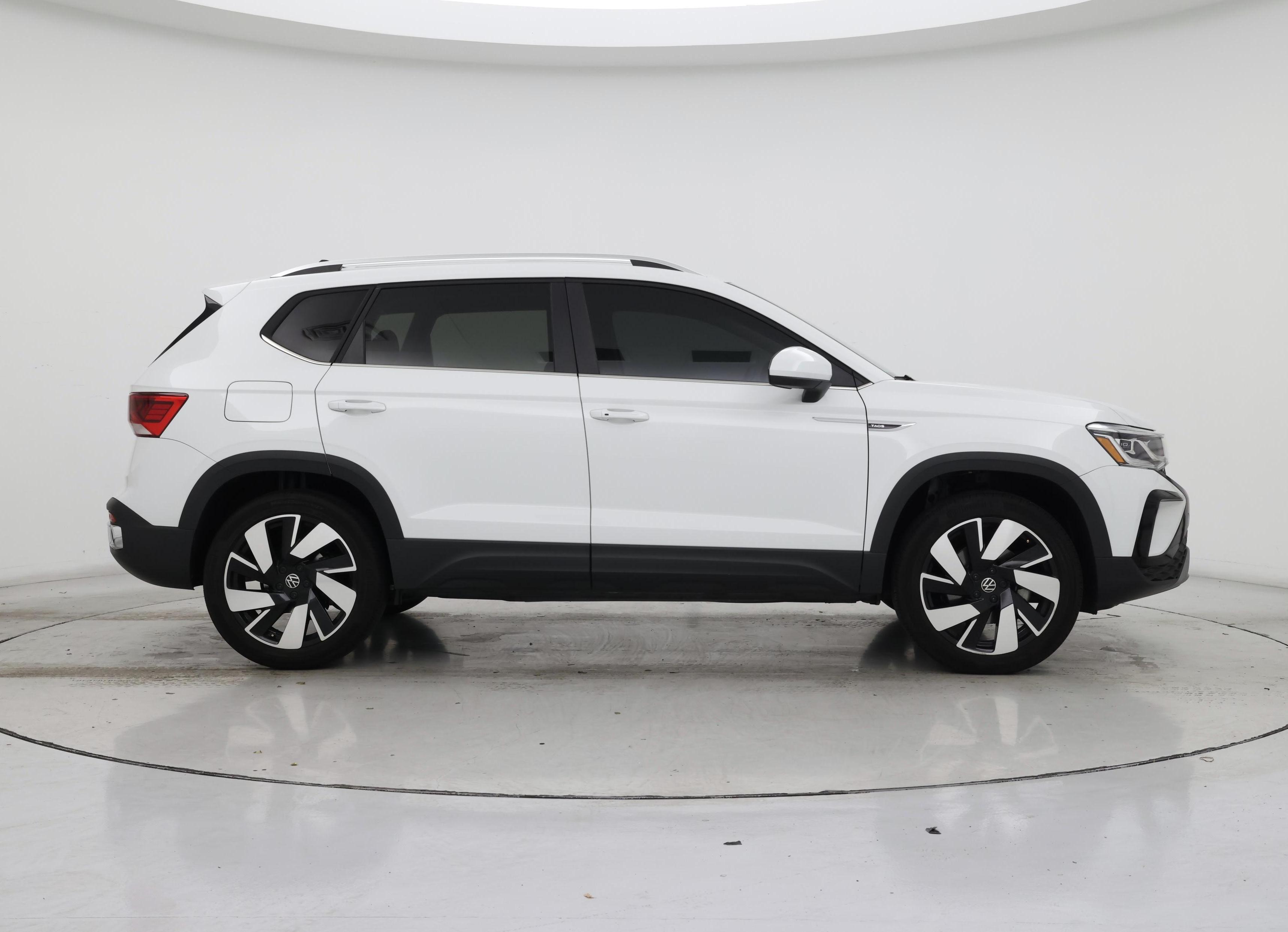 Thumbnail: 2024 Volkswagen Taos - 7