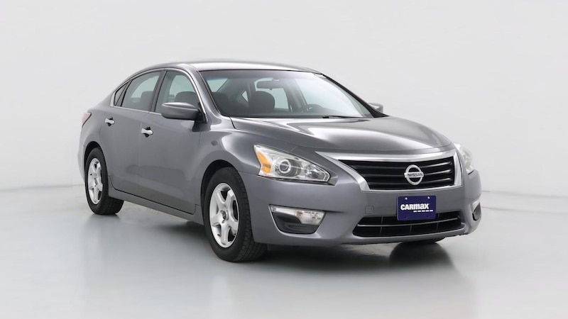 2015 Nissan Altima S Hero Image