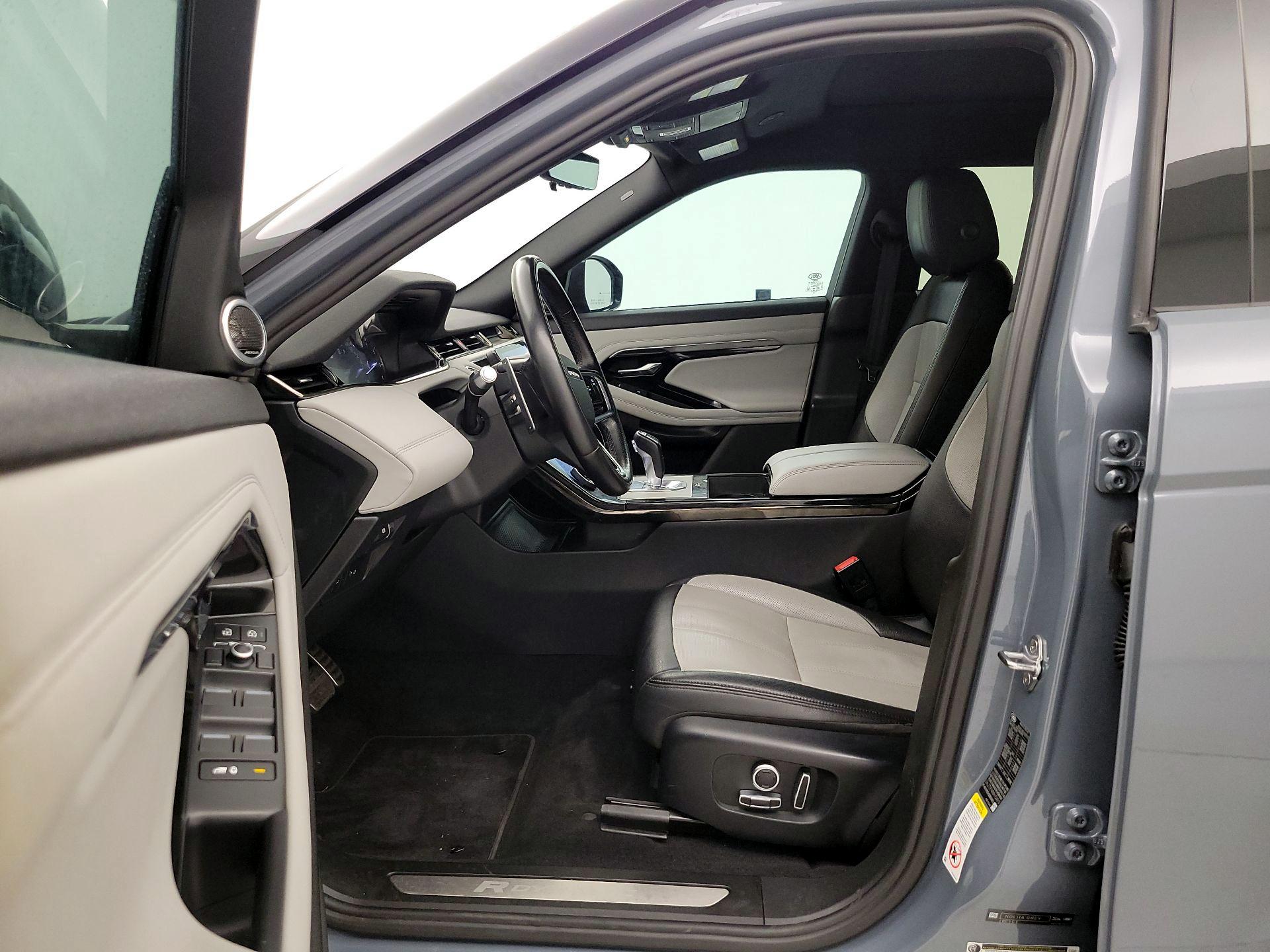 Thumbnail: 2021 Land Rover Range Rover Evoque - 11