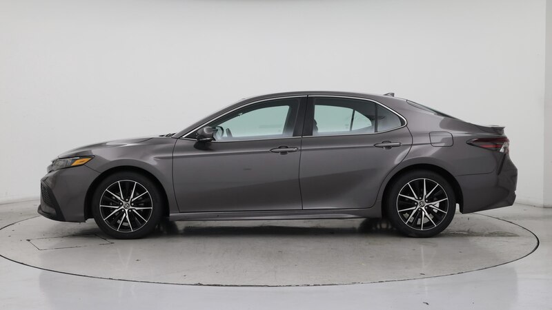 2023 Toyota Camry SE 3