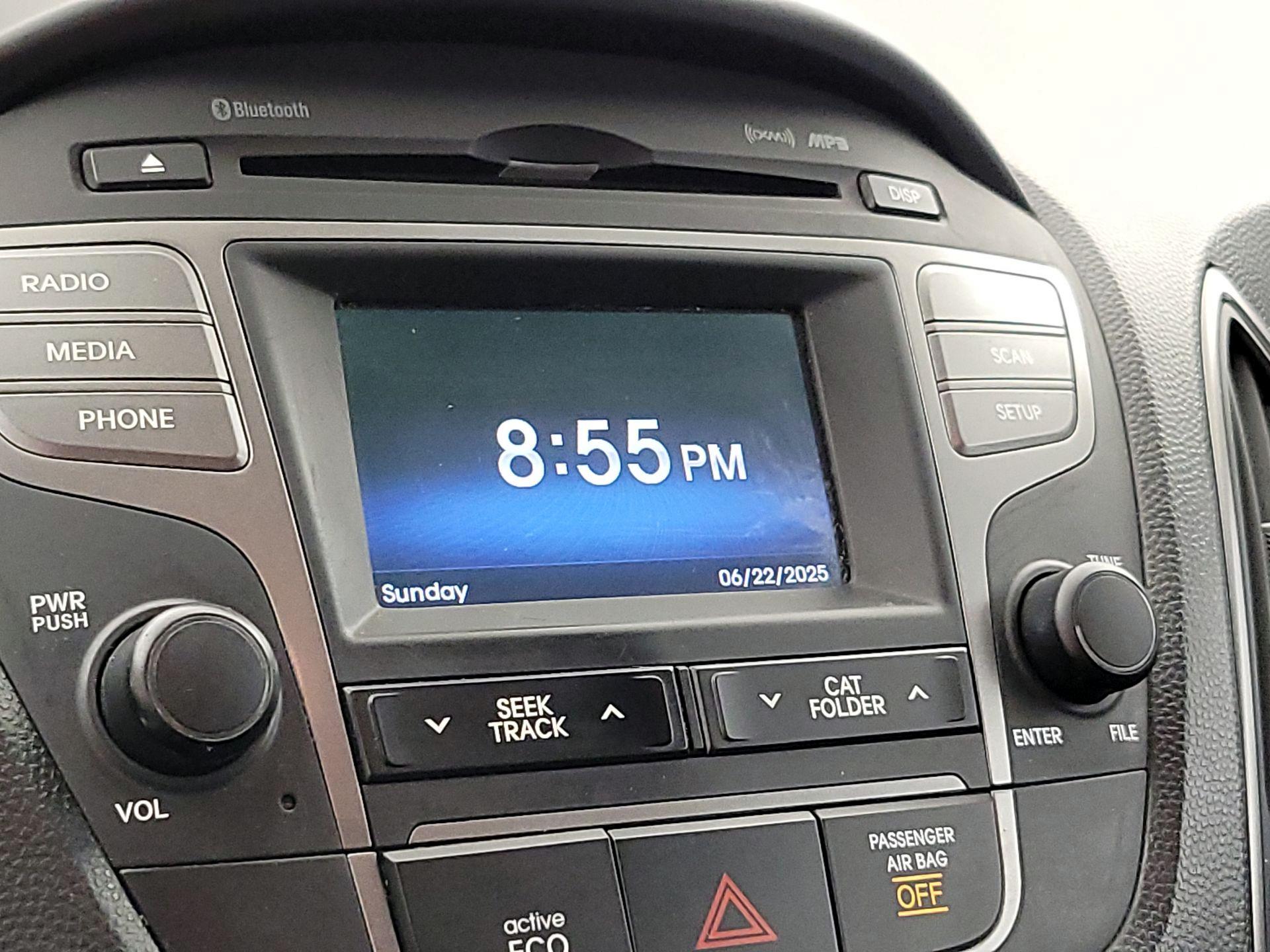 Thumbnail: 2015 Hyundai Tucson - 15
