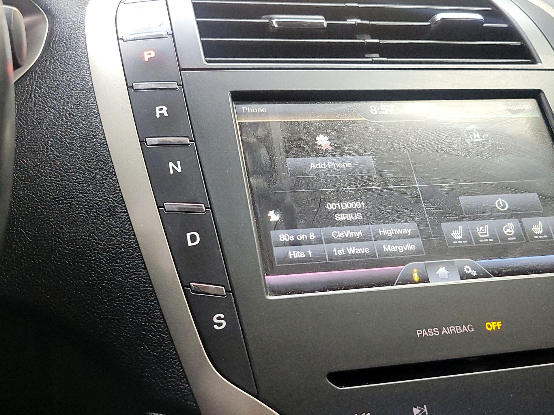 Thumbnail: 2016 Lincoln MKZ - 17