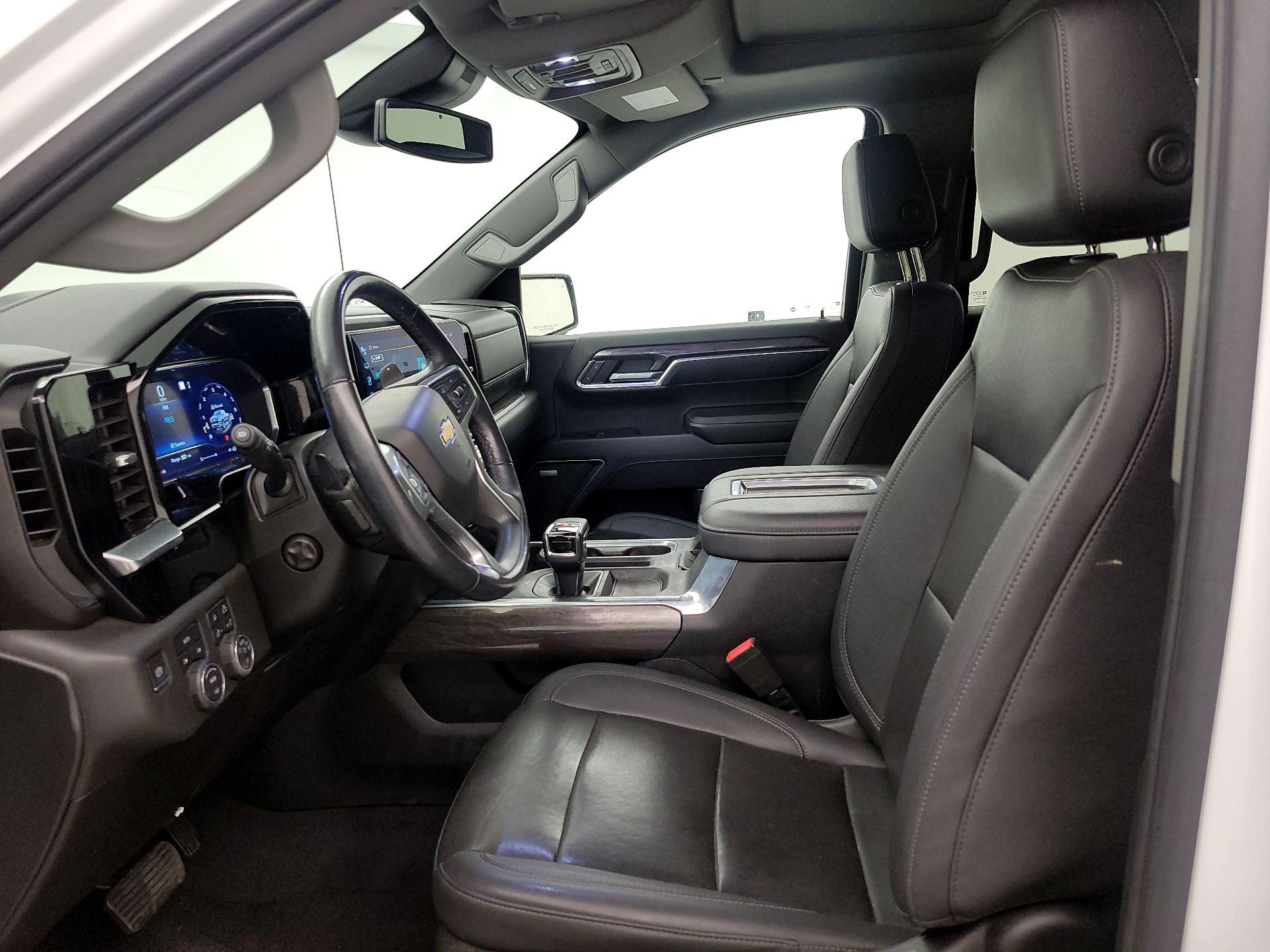Thumbnail: 2022 Chevrolet Silverado 1500 - 11