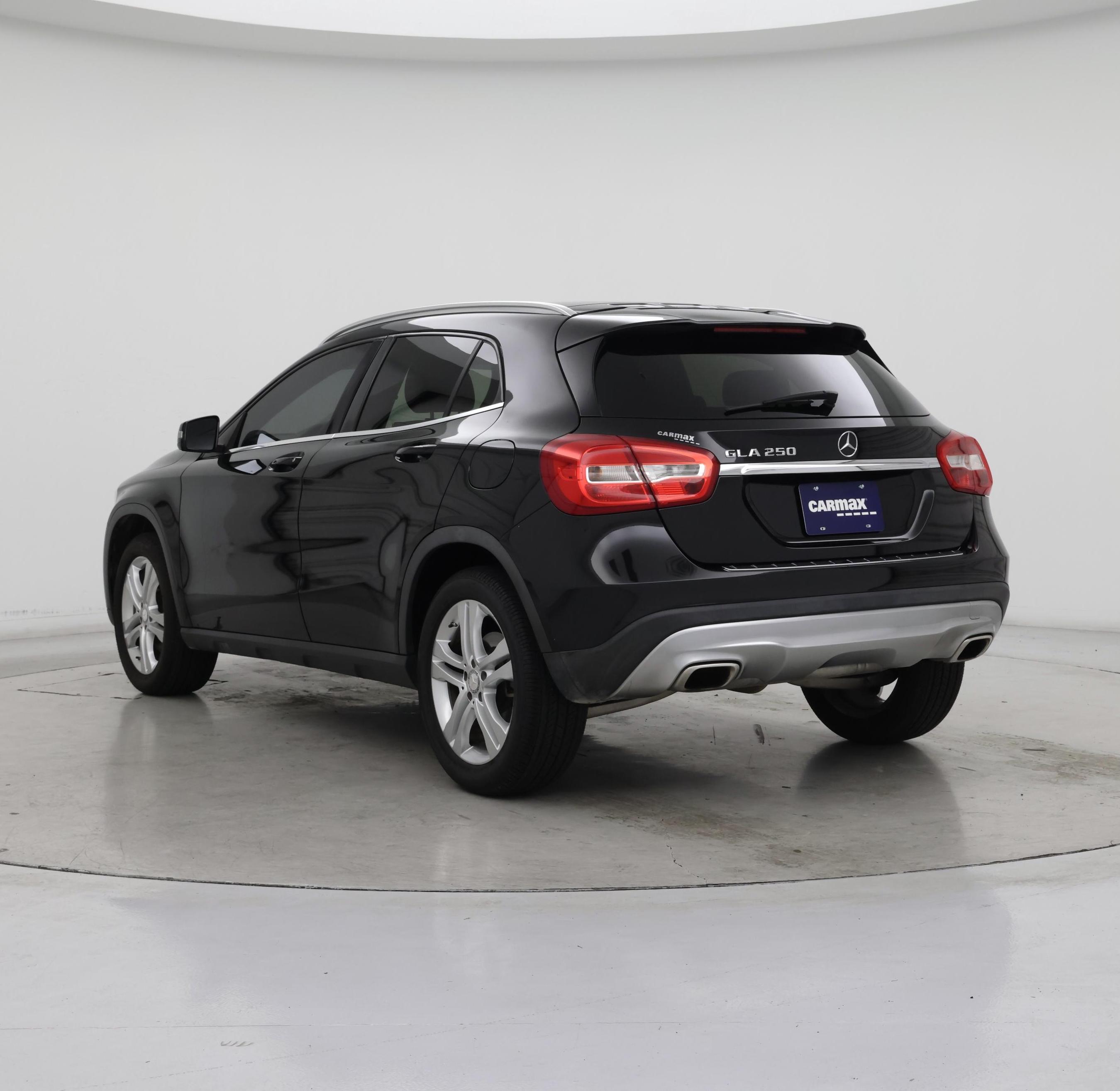 Thumbnail: 2016 Mercedes-Benz GLA - 2