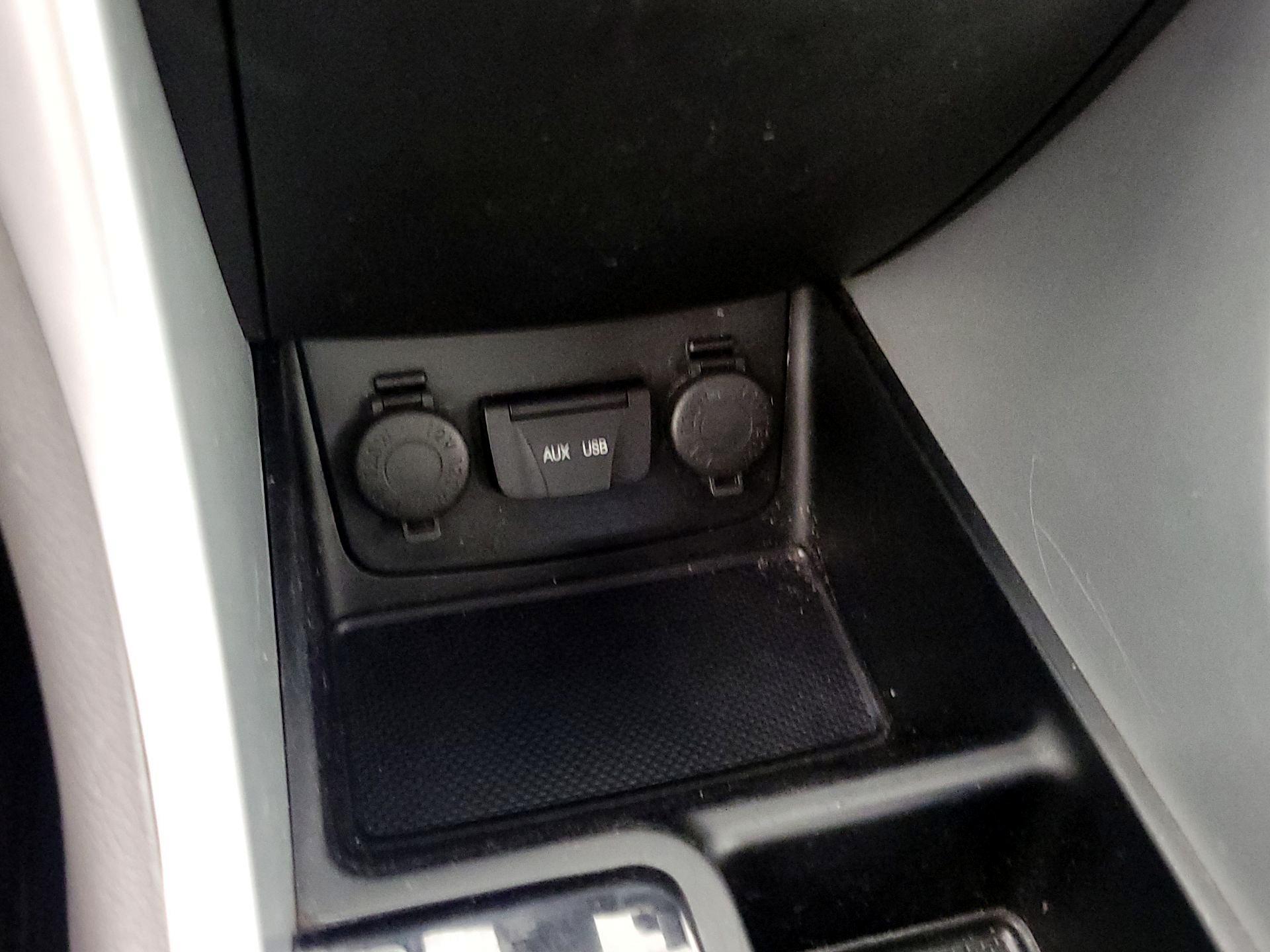 Thumbnail: 2014 Hyundai Sonata - 17