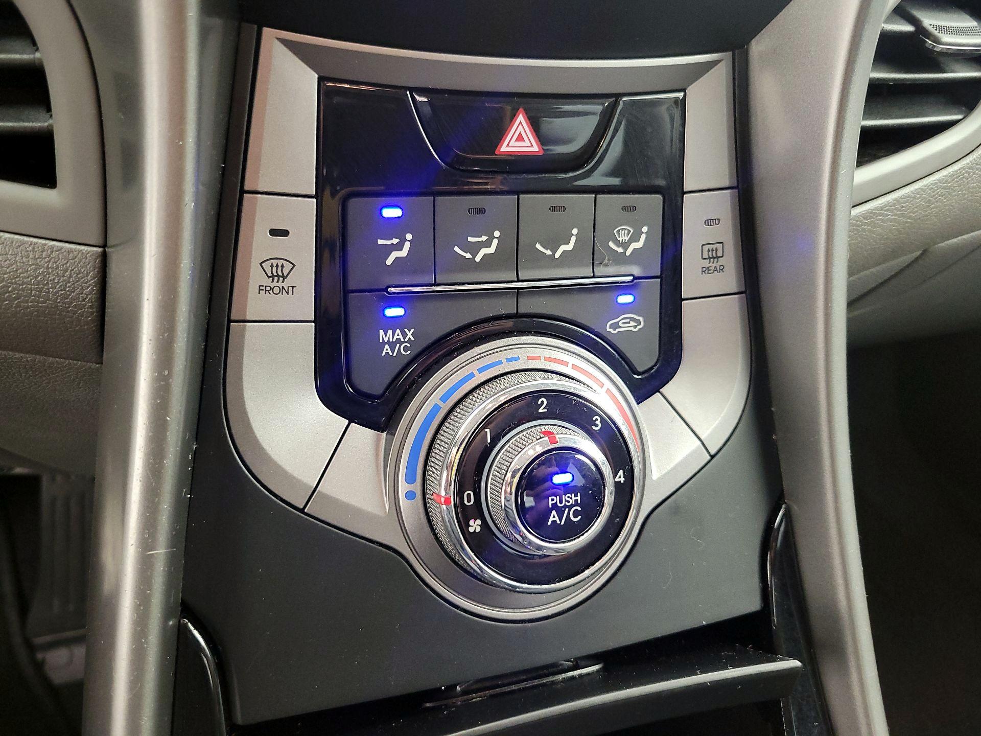 Thumbnail: 2013 Hyundai Elantra - 15