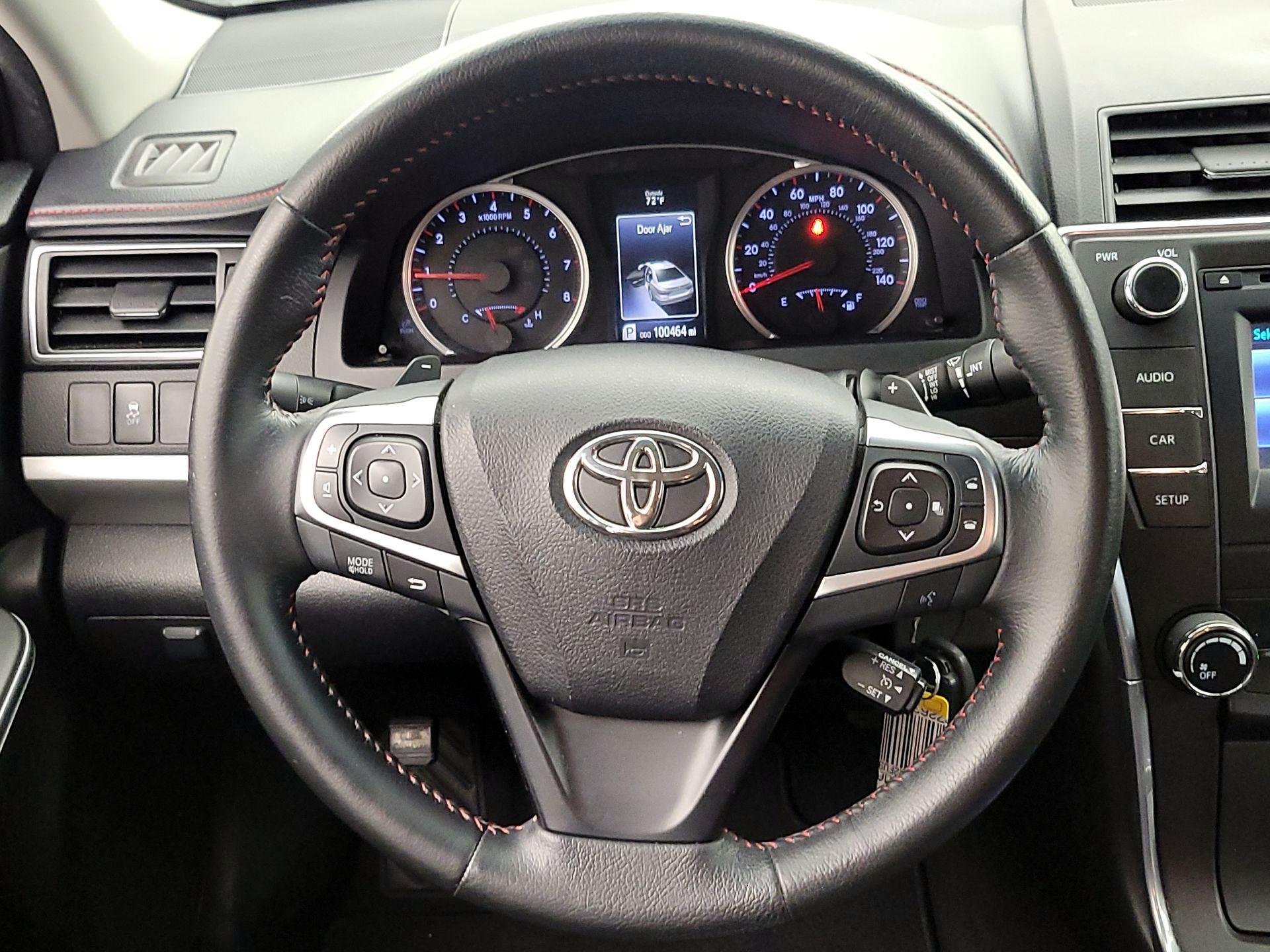 Thumbnail: 2015 Toyota Camry - 10