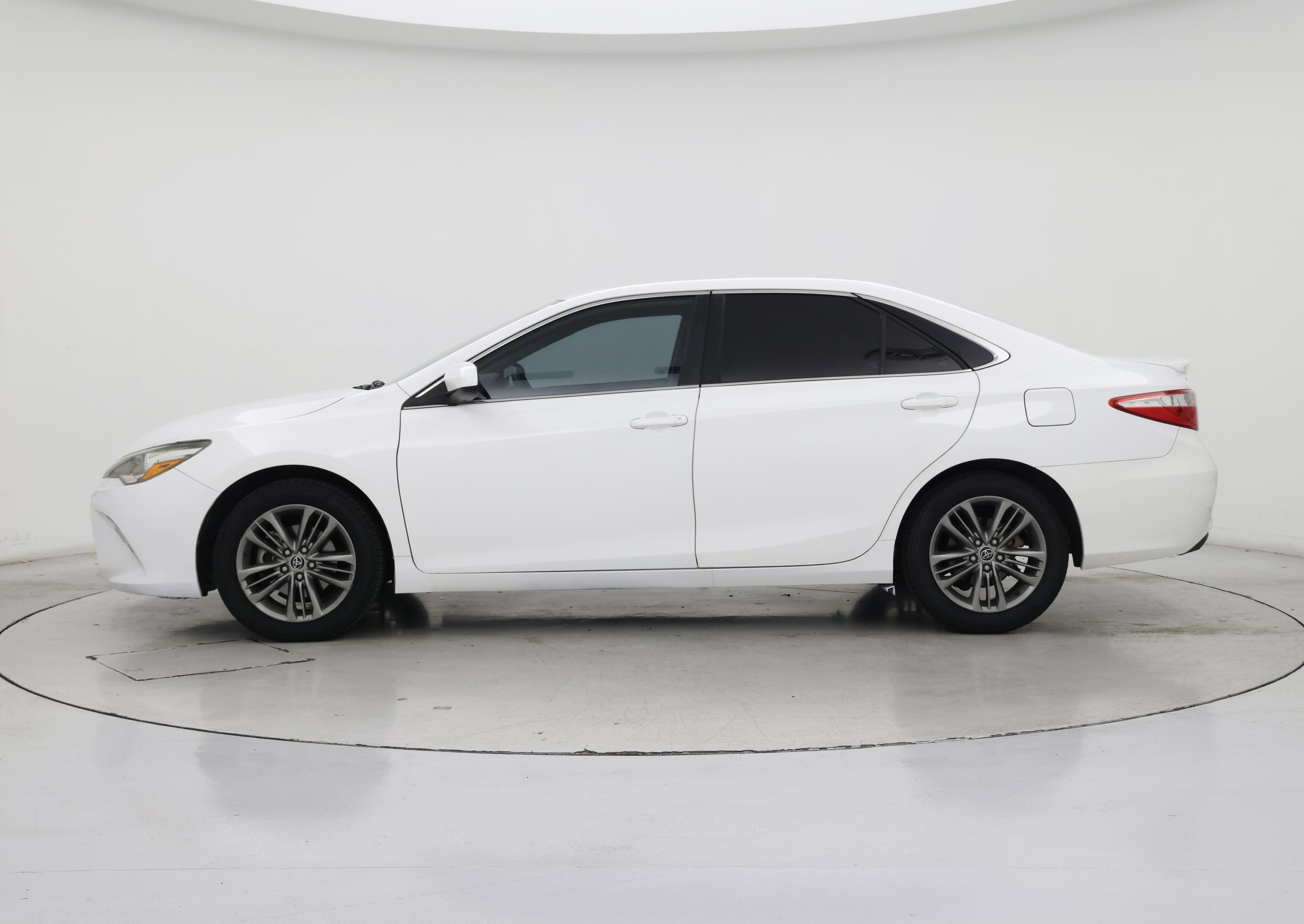 Thumbnail: 2015 Toyota Camry - 3