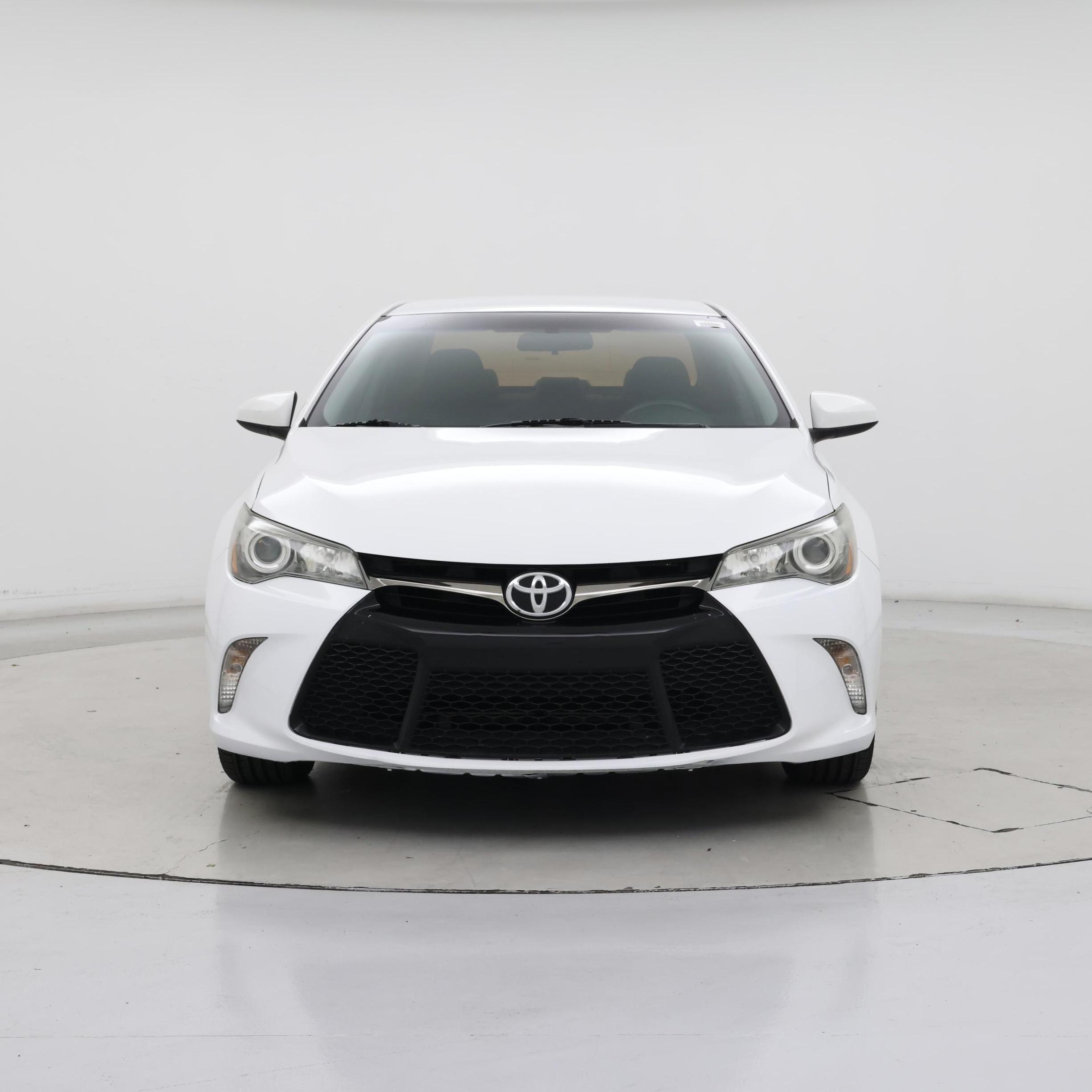 Thumbnail: 2015 Toyota Camry - 5