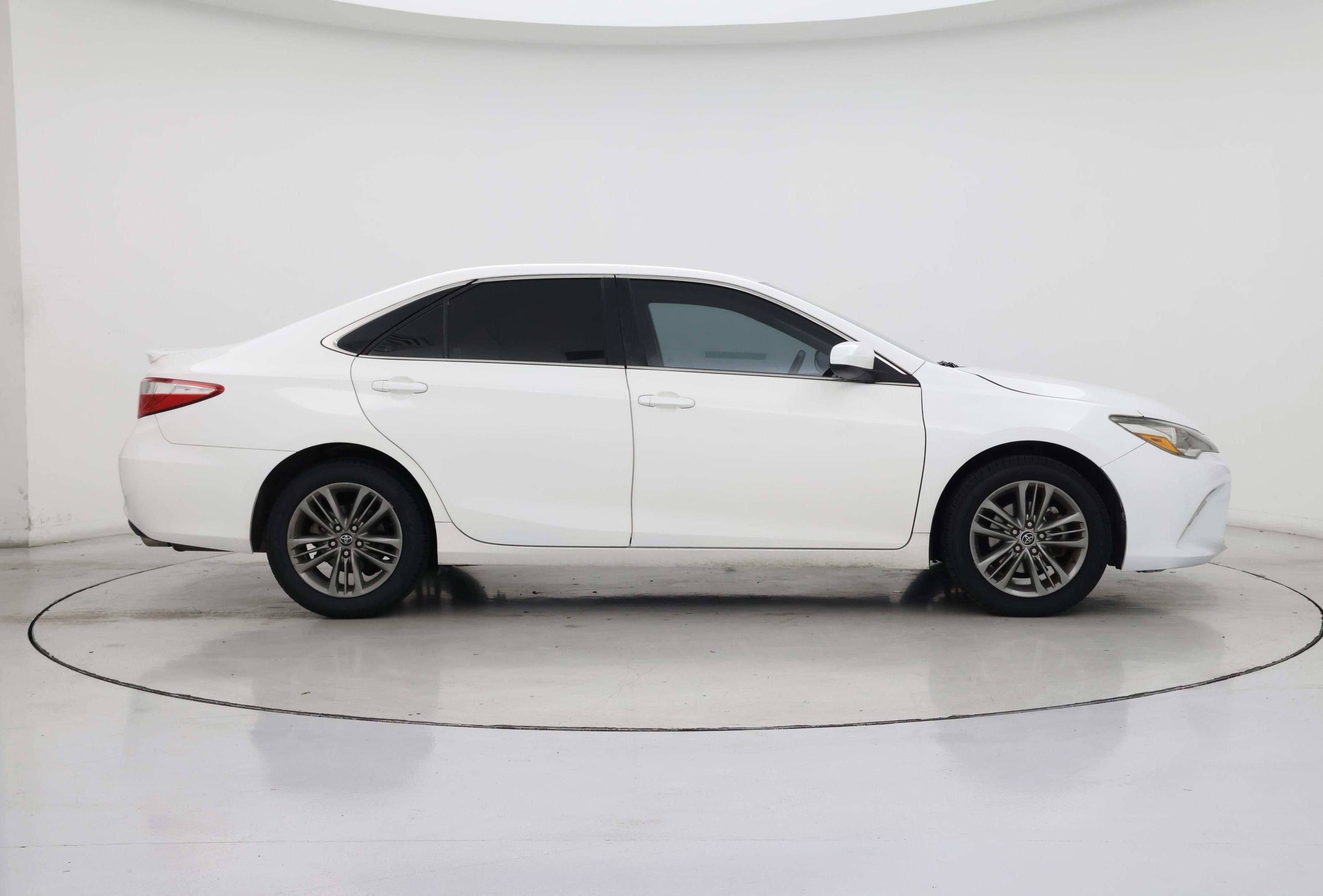 Thumbnail: 2015 Toyota Camry - 7