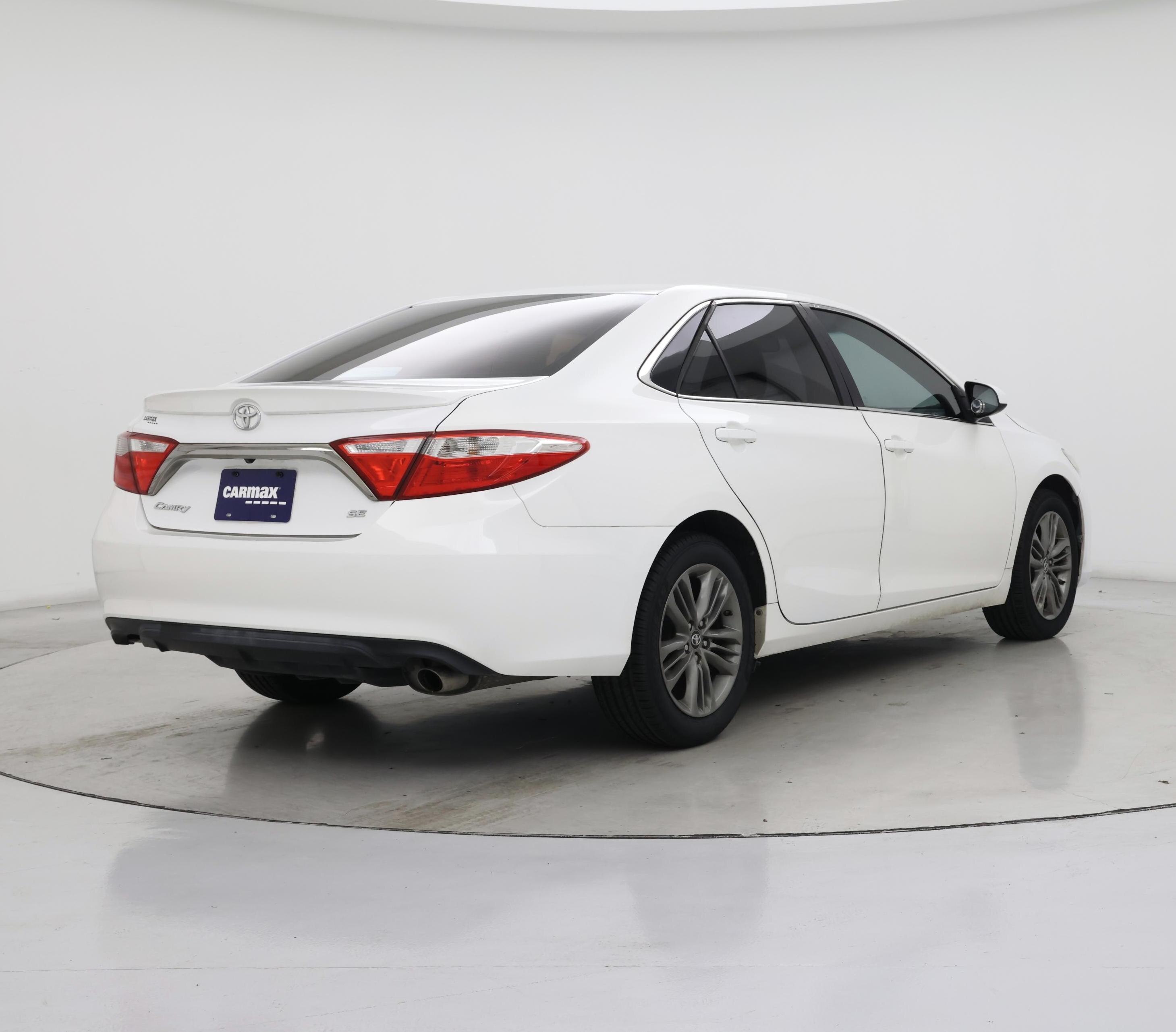 Thumbnail: 2015 Toyota Camry - 8