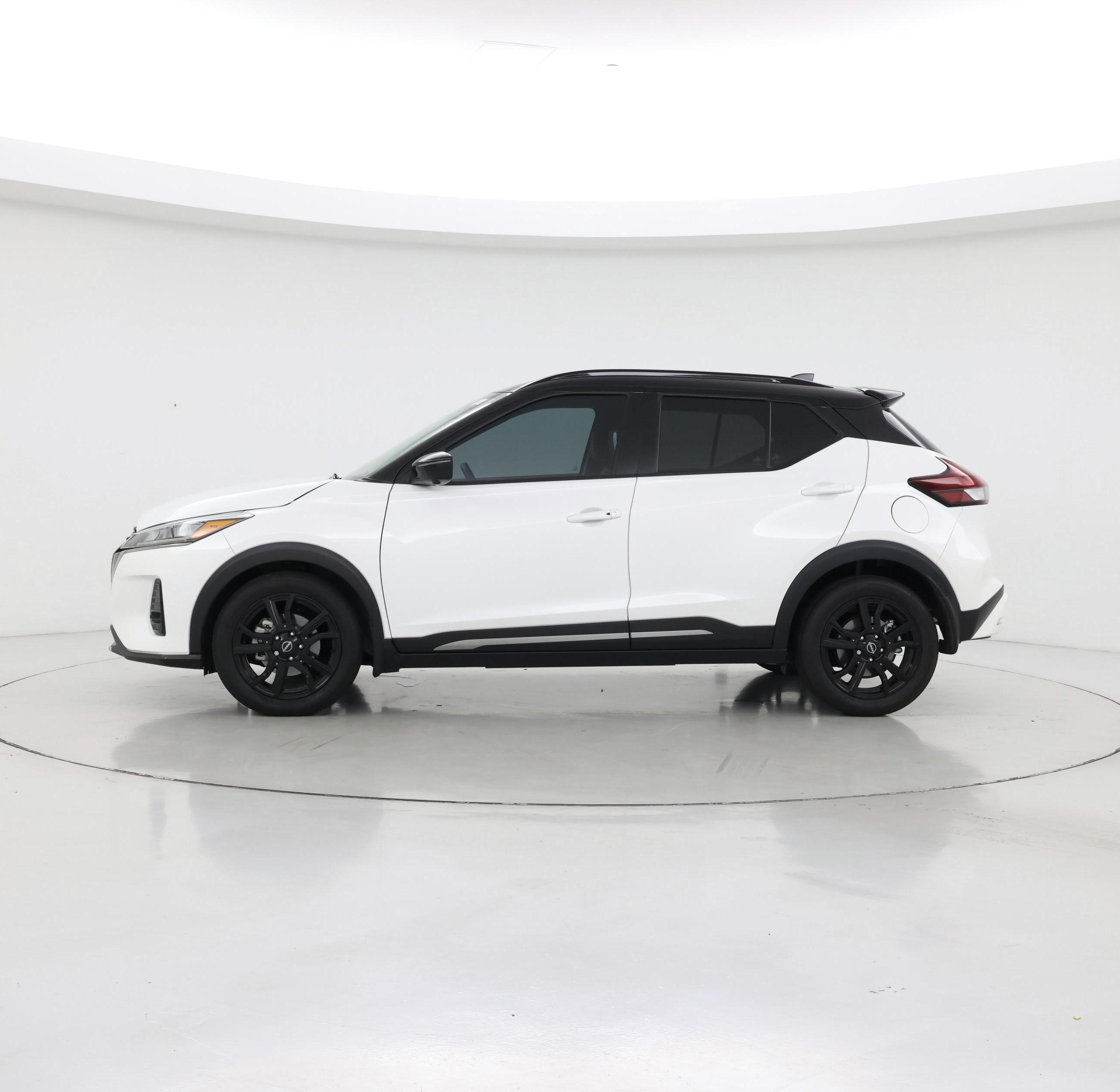 Thumbnail: 2023 Nissan Kicks - 3