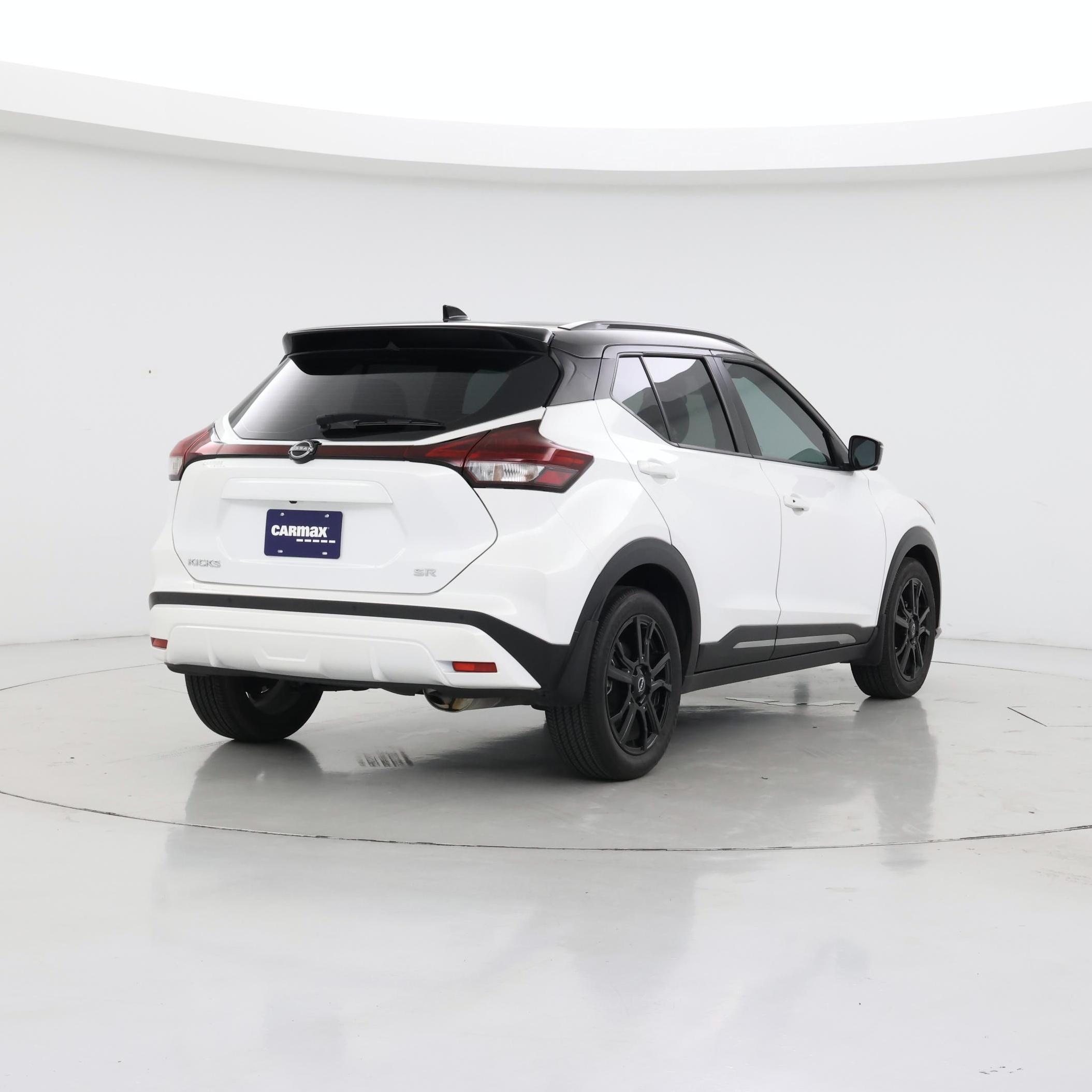 Thumbnail: 2023 Nissan Kicks - 8