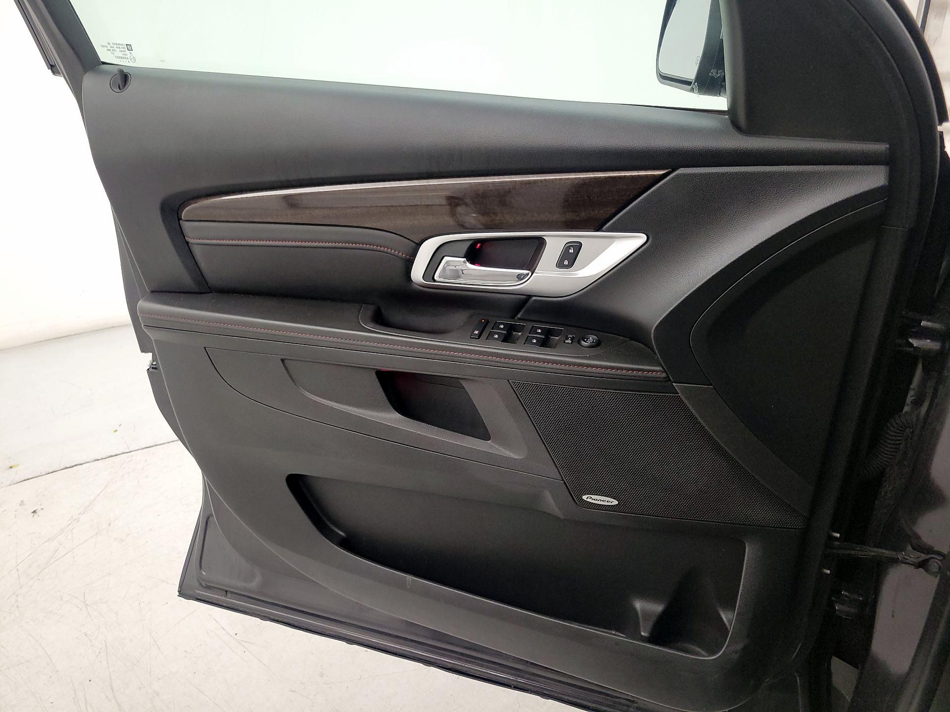 Thumbnail: 2015 GMC Terrain - 12