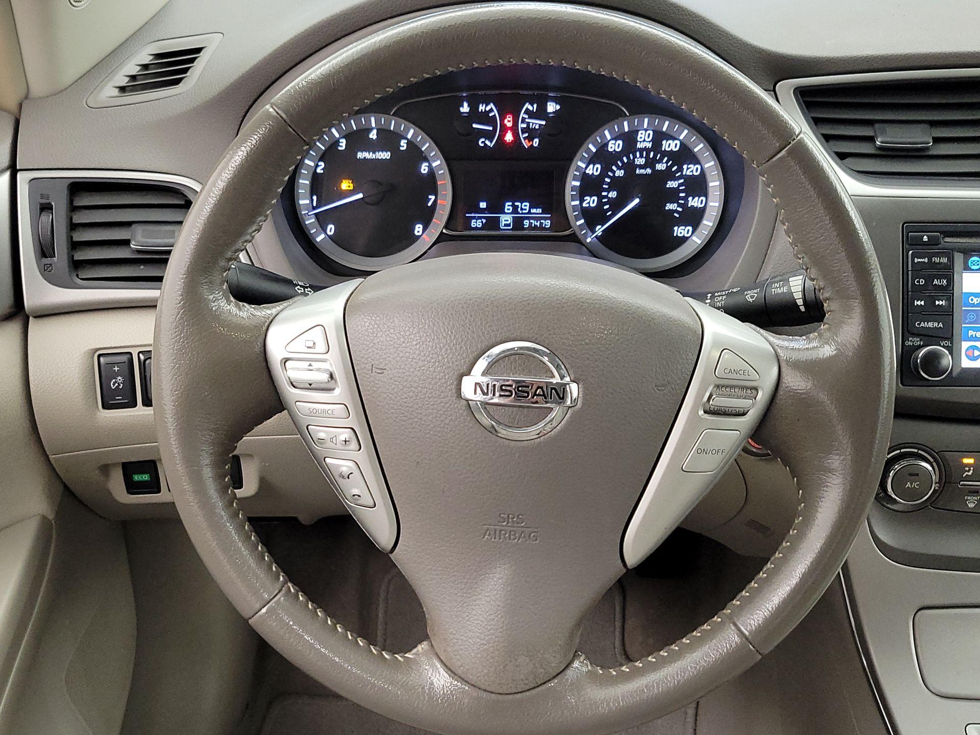 Thumbnail: 2013 Nissan Sentra - 10