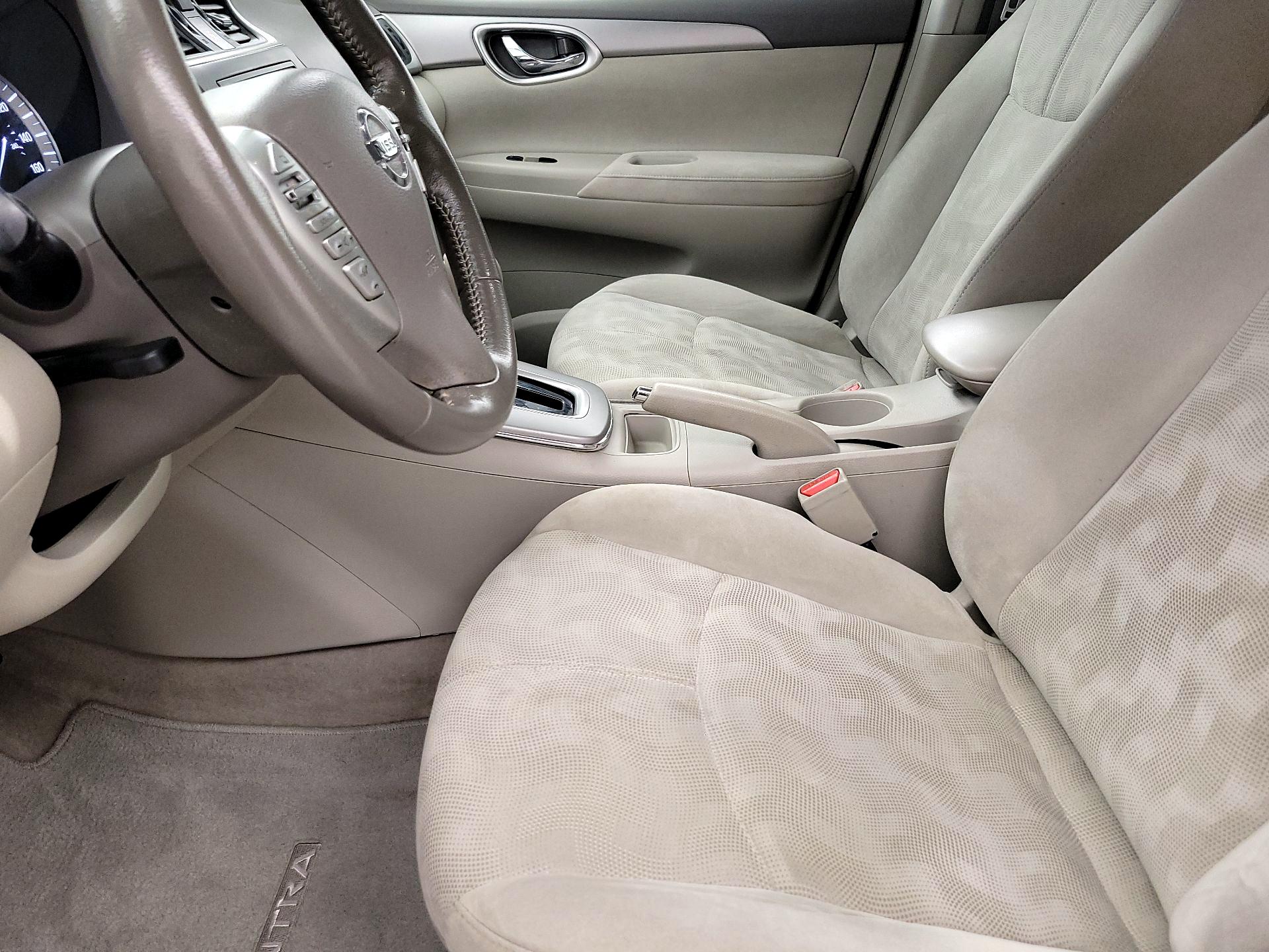 Thumbnail: 2013 Nissan Sentra - 11