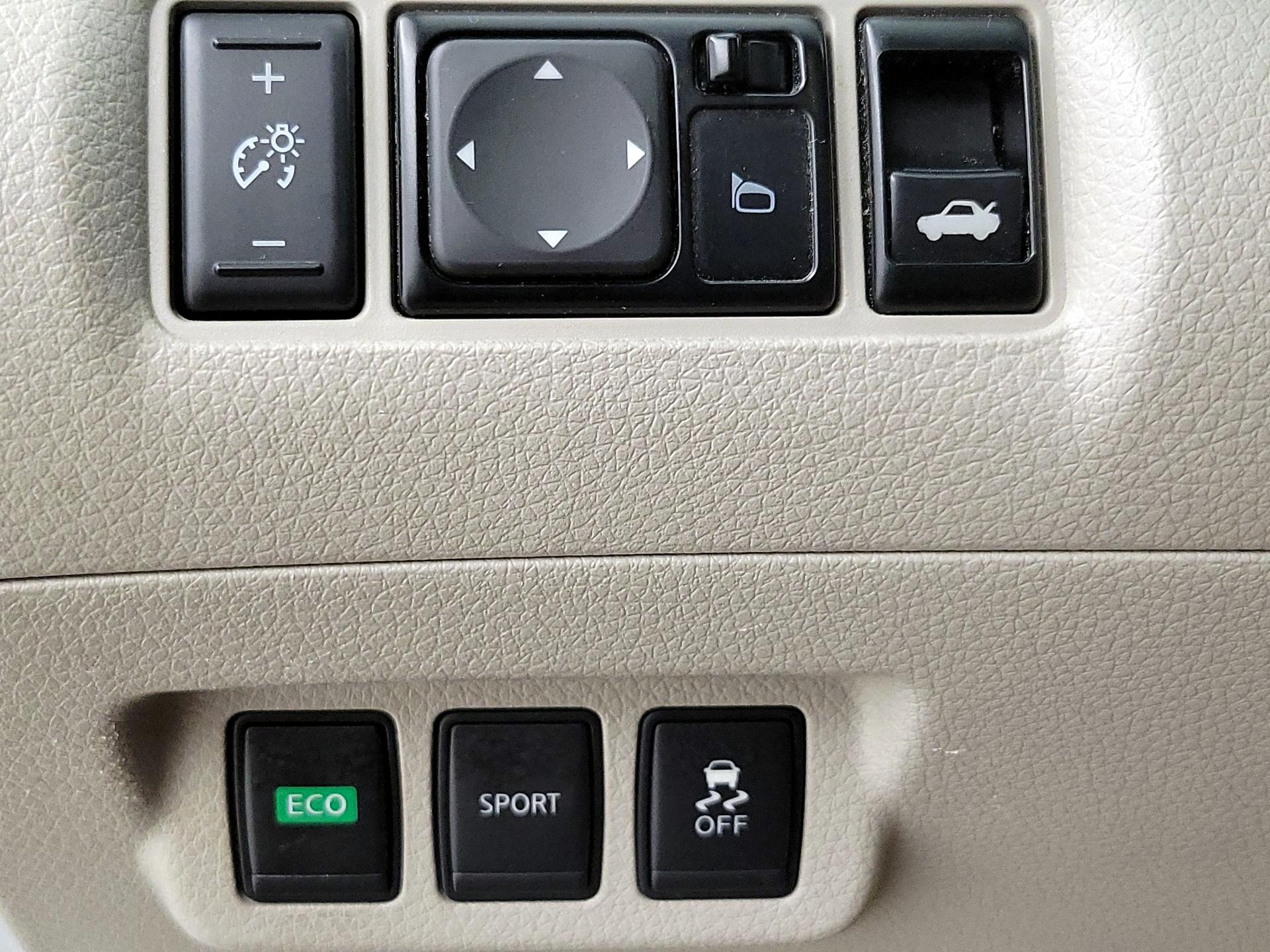 Thumbnail: 2013 Nissan Sentra - 13