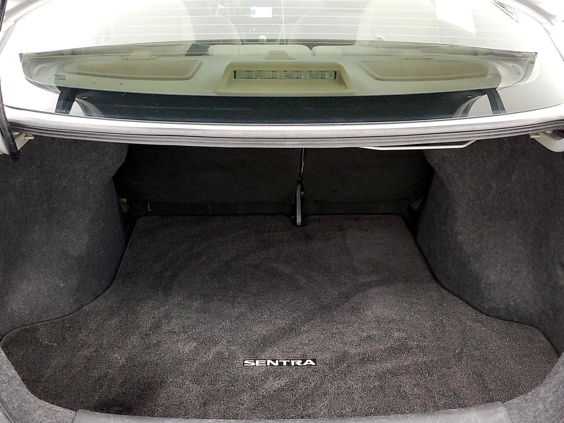Thumbnail: 2013 Nissan Sentra - 20