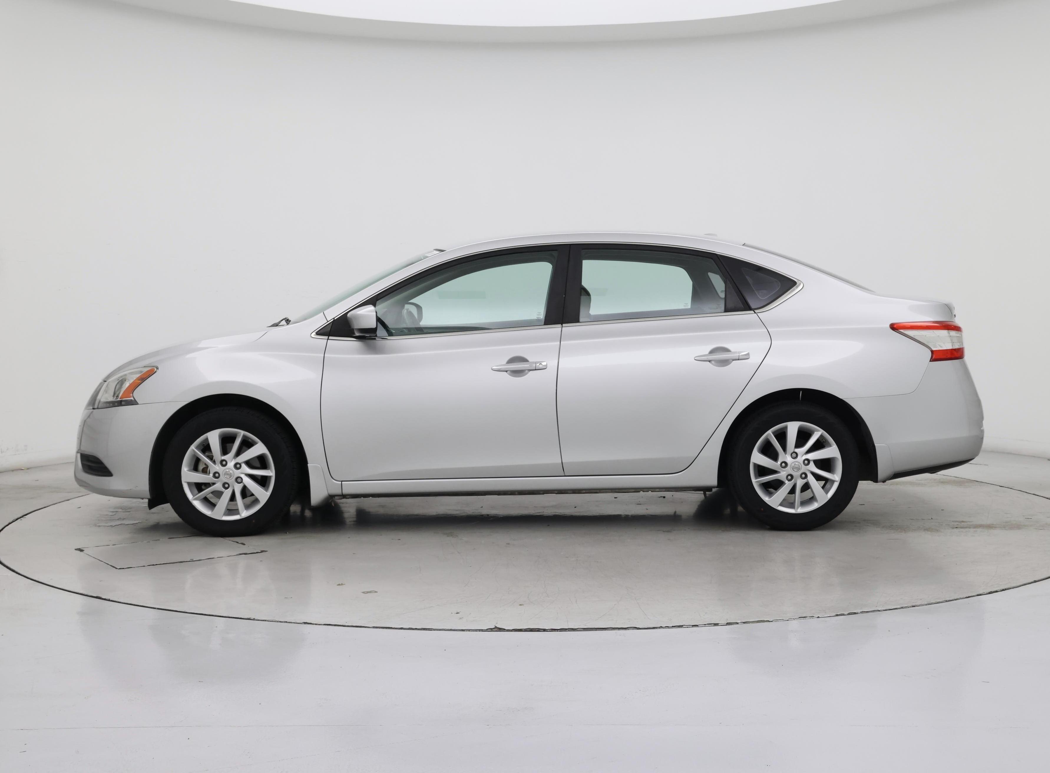 Thumbnail: 2013 Nissan Sentra - 3