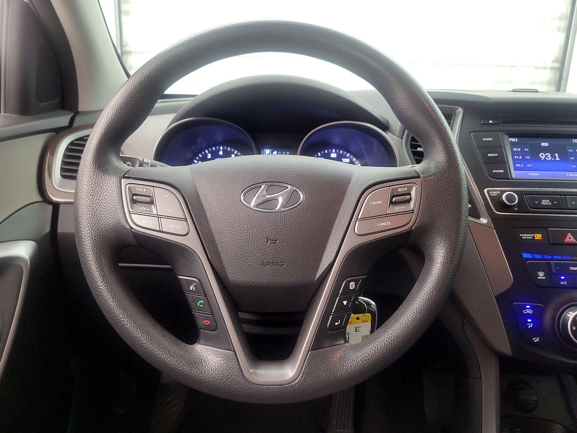Thumbnail: 2018 Hyundai Santa Fe - 10