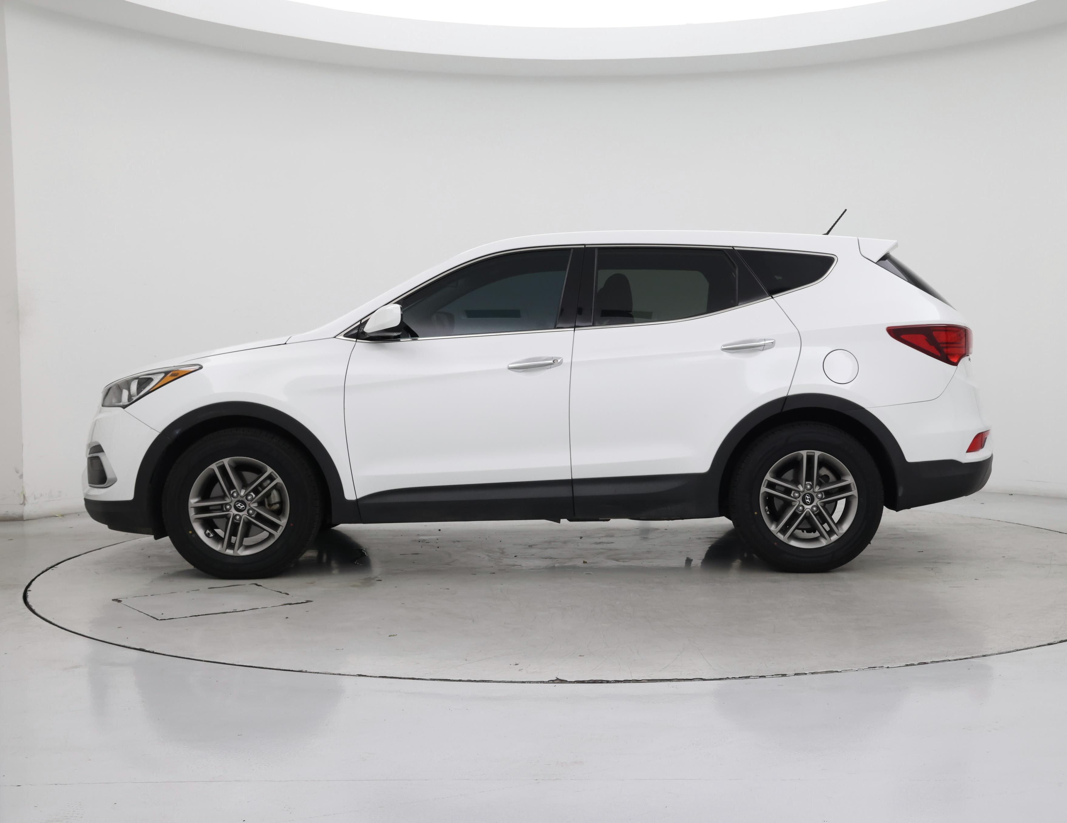 Thumbnail: 2018 Hyundai Santa Fe - 3