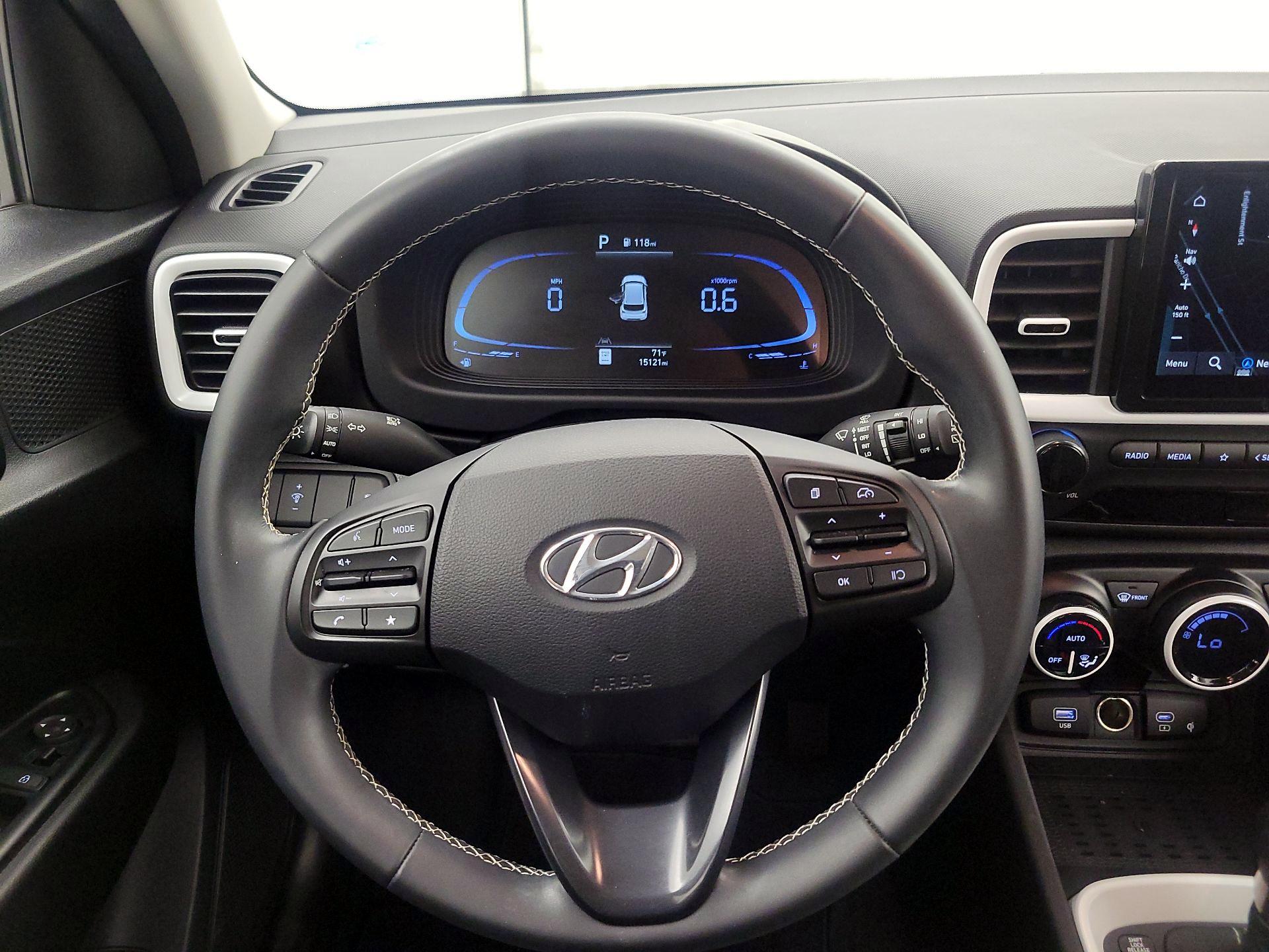 Thumbnail: 2023 Hyundai Venue - 10