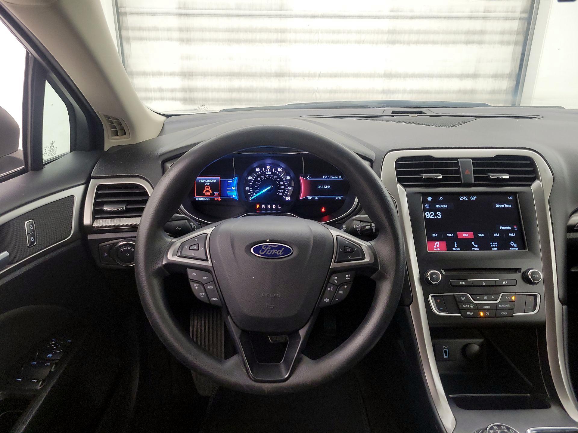 Thumbnail: 2017 Ford Fusion - 10